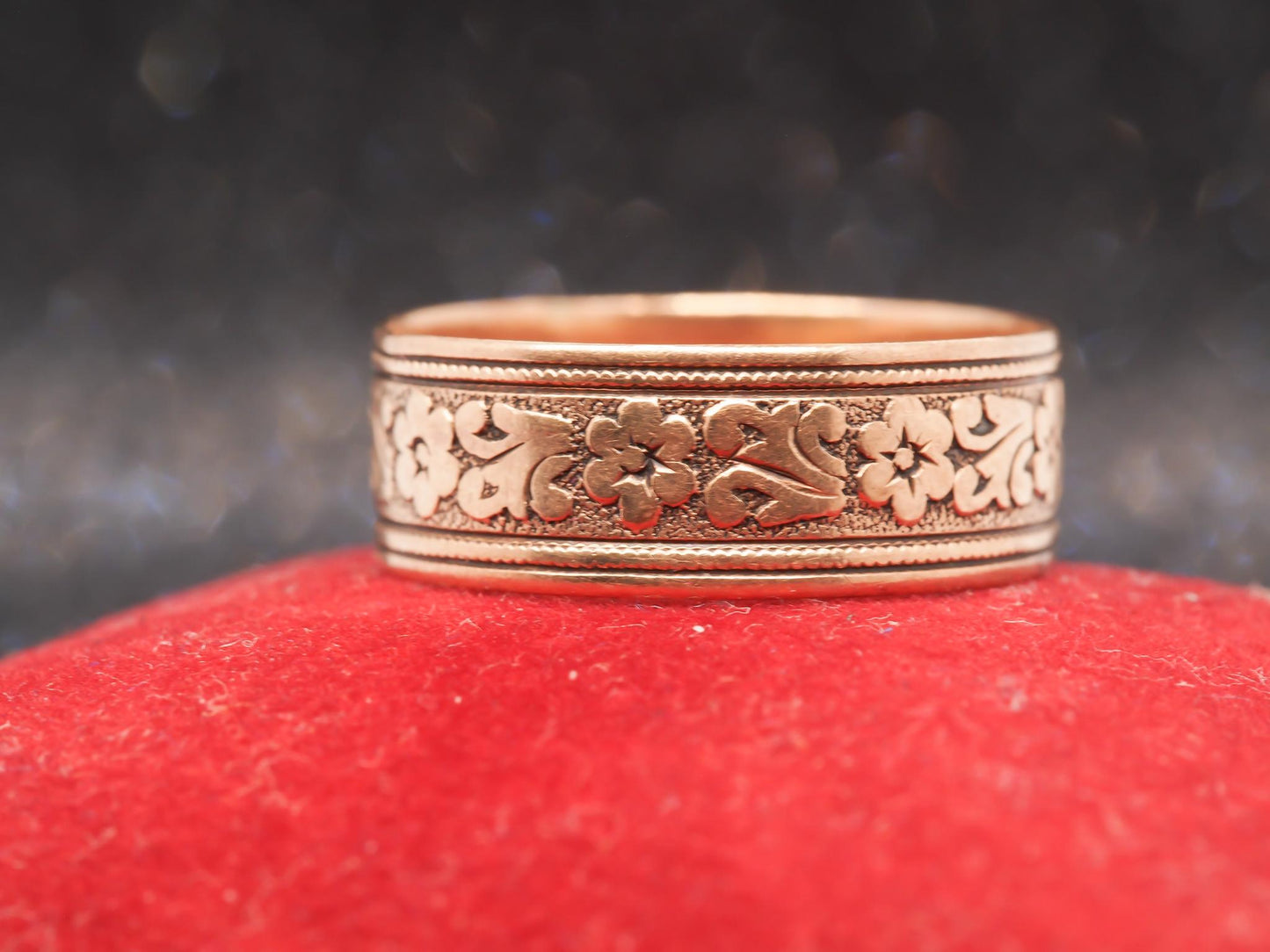 14K Rose Gold Vintage Wedding Band w/ Floral Designs - VHK#6