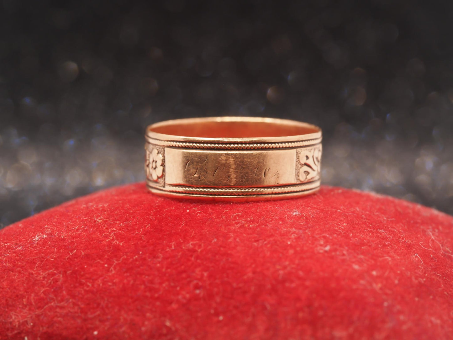 14K Rose Gold Vintage Wedding Band w/ Floral Designs - VHK#6