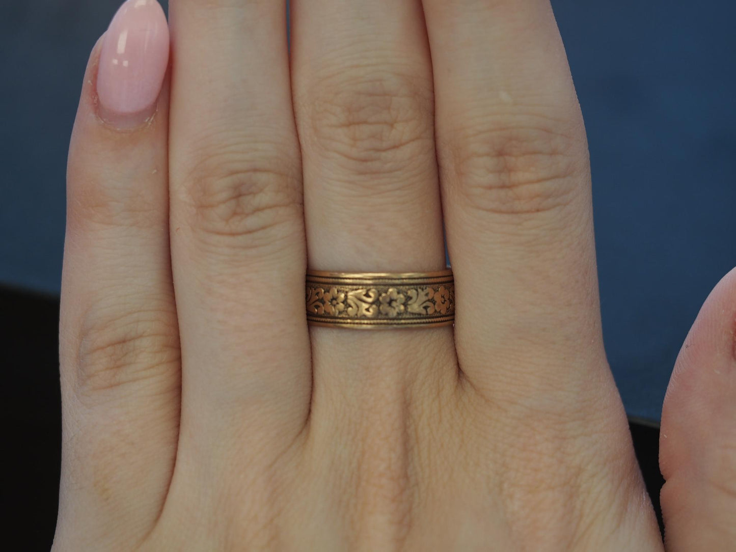 14K Rose Gold Vintage Wedding Band w/ Floral Designs - VHK#6