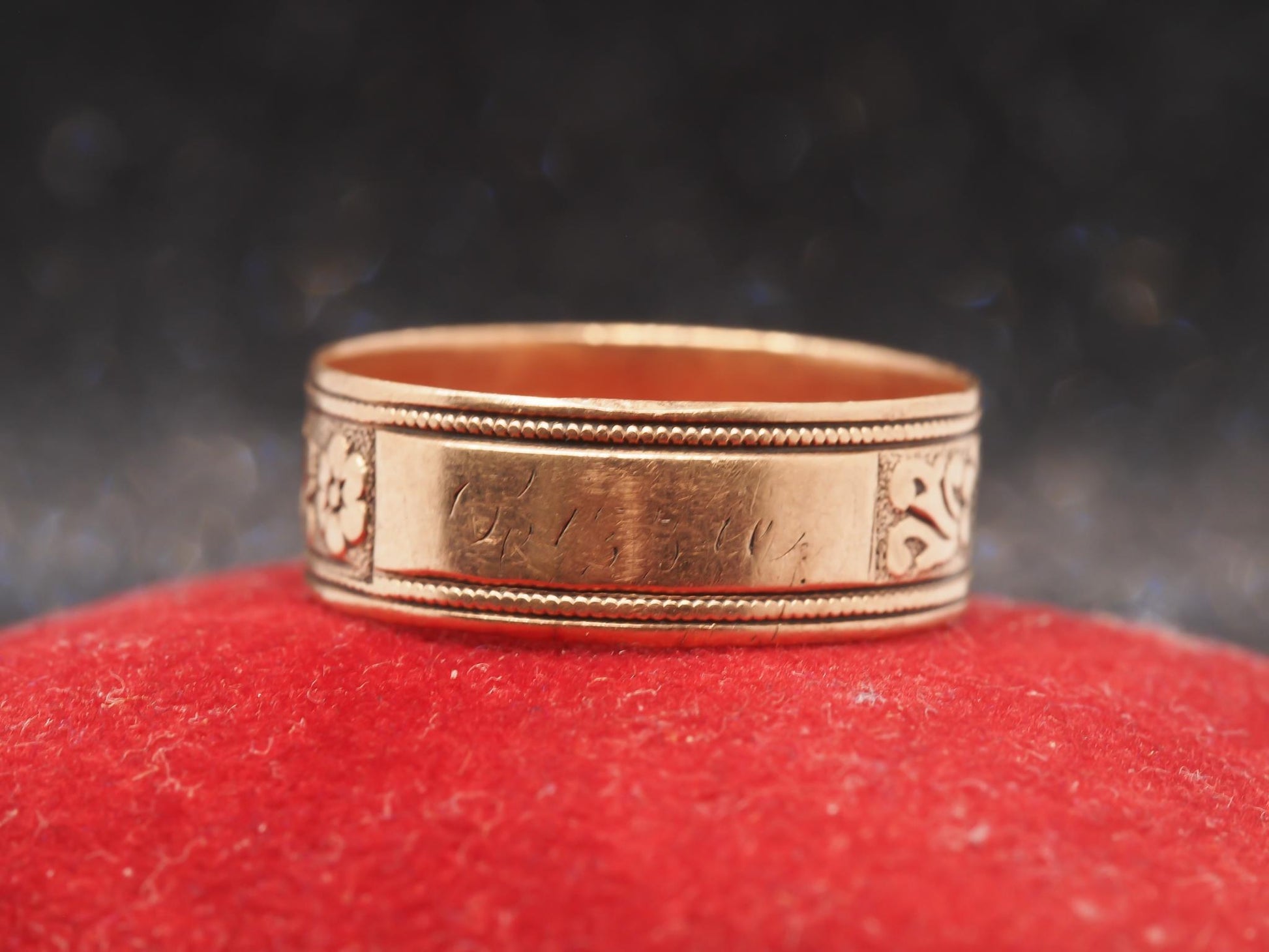 14K Rose Gold Vintage Wedding Band w/ Floral Designs - VHK#6