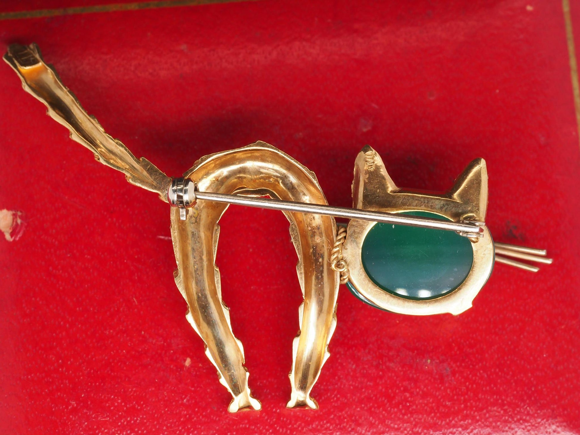 Estate 18K Yellow Gold Vintage Cat Brooch w Ruby Eyes and Chalcedony - VHK#1050