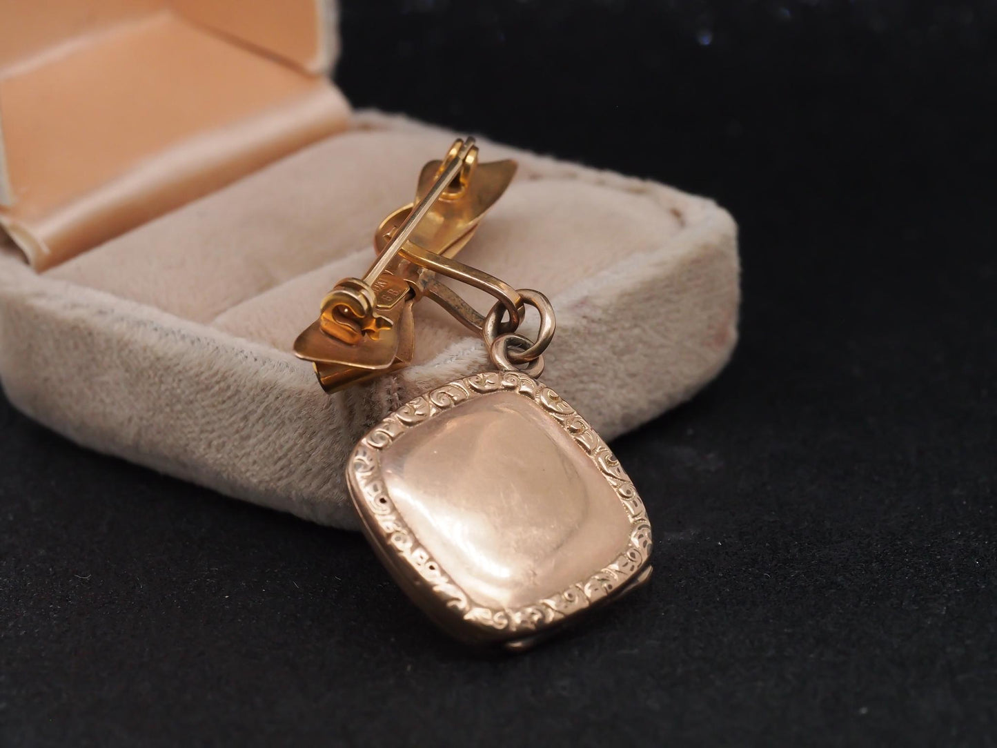 Circa 1899 10k Rose Gold Engraved Locket Pin - VHK#18