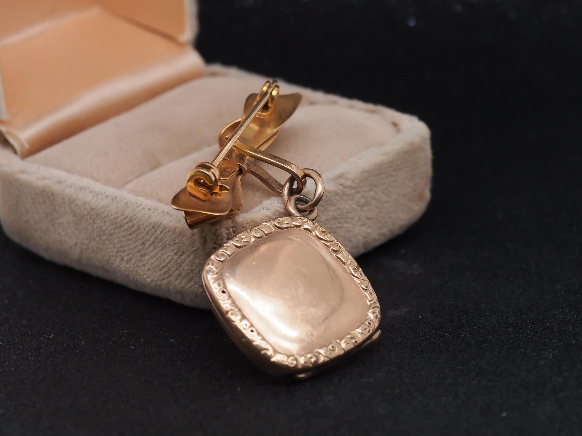 Circa 1899 10k Rose Gold Engraved Locket Pin - VHK#18