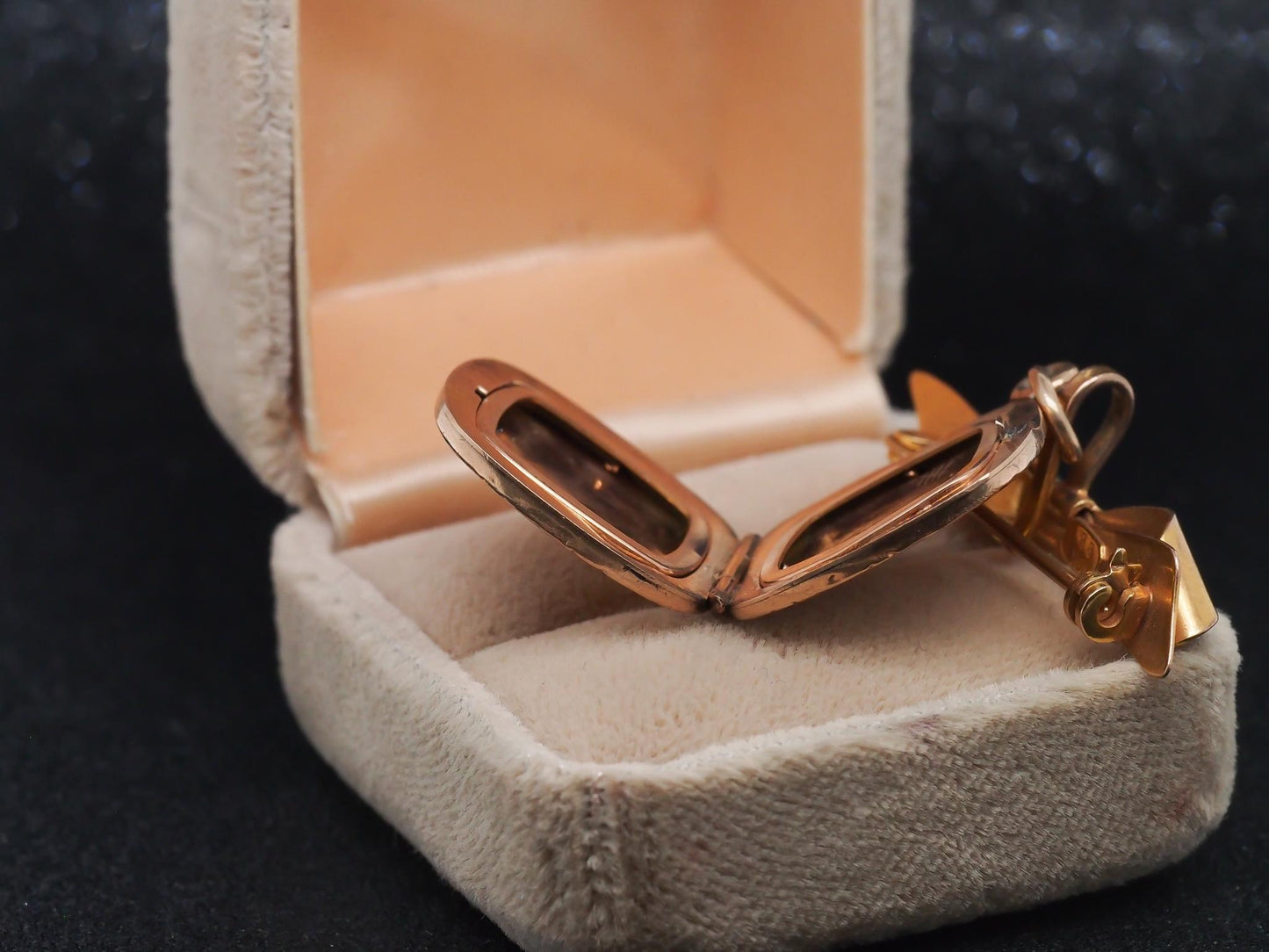 Circa 1899 10k Rose Gold Engraved Locket Pin - VHK#18