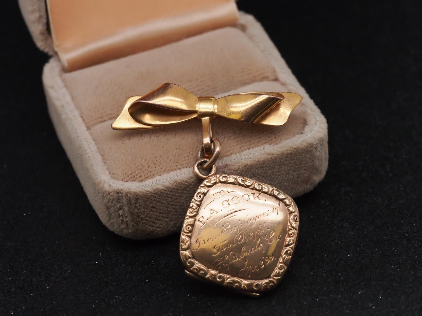 Circa 1899 10k Rose Gold Engraved Locket Pin - VHK#18
