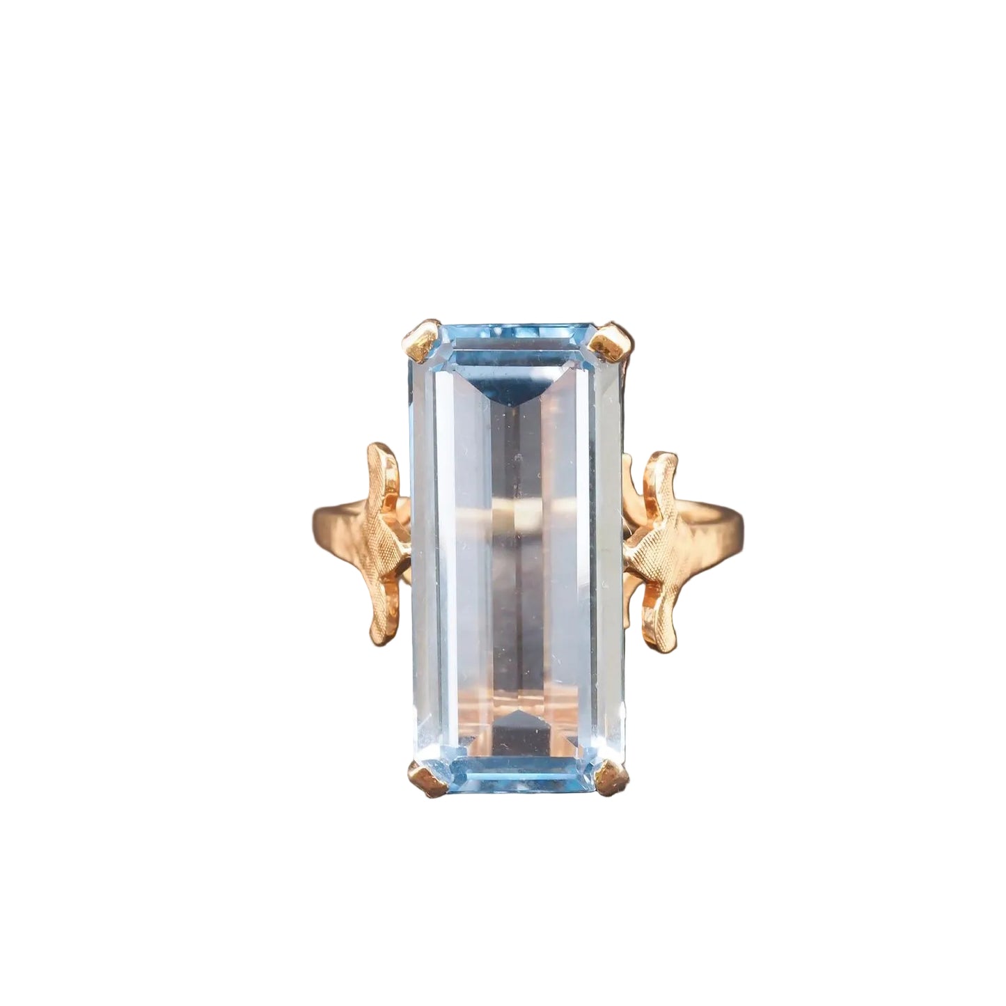 Vintage 14K Yellow Gold Classic Aquamarine Ring - VHK#31