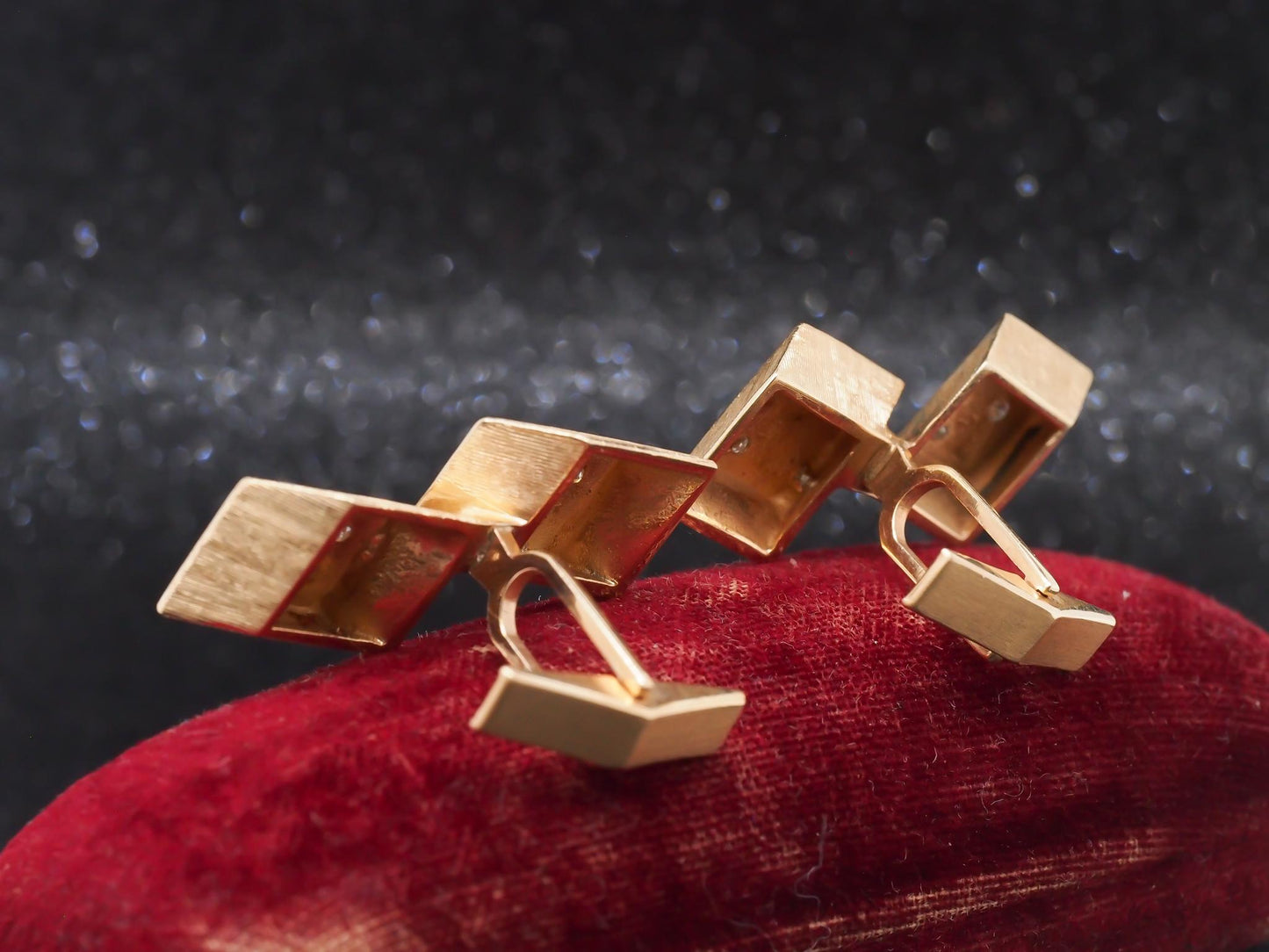 14K Yellow Gold and Diamond Dice Cufflinks - VHK#29