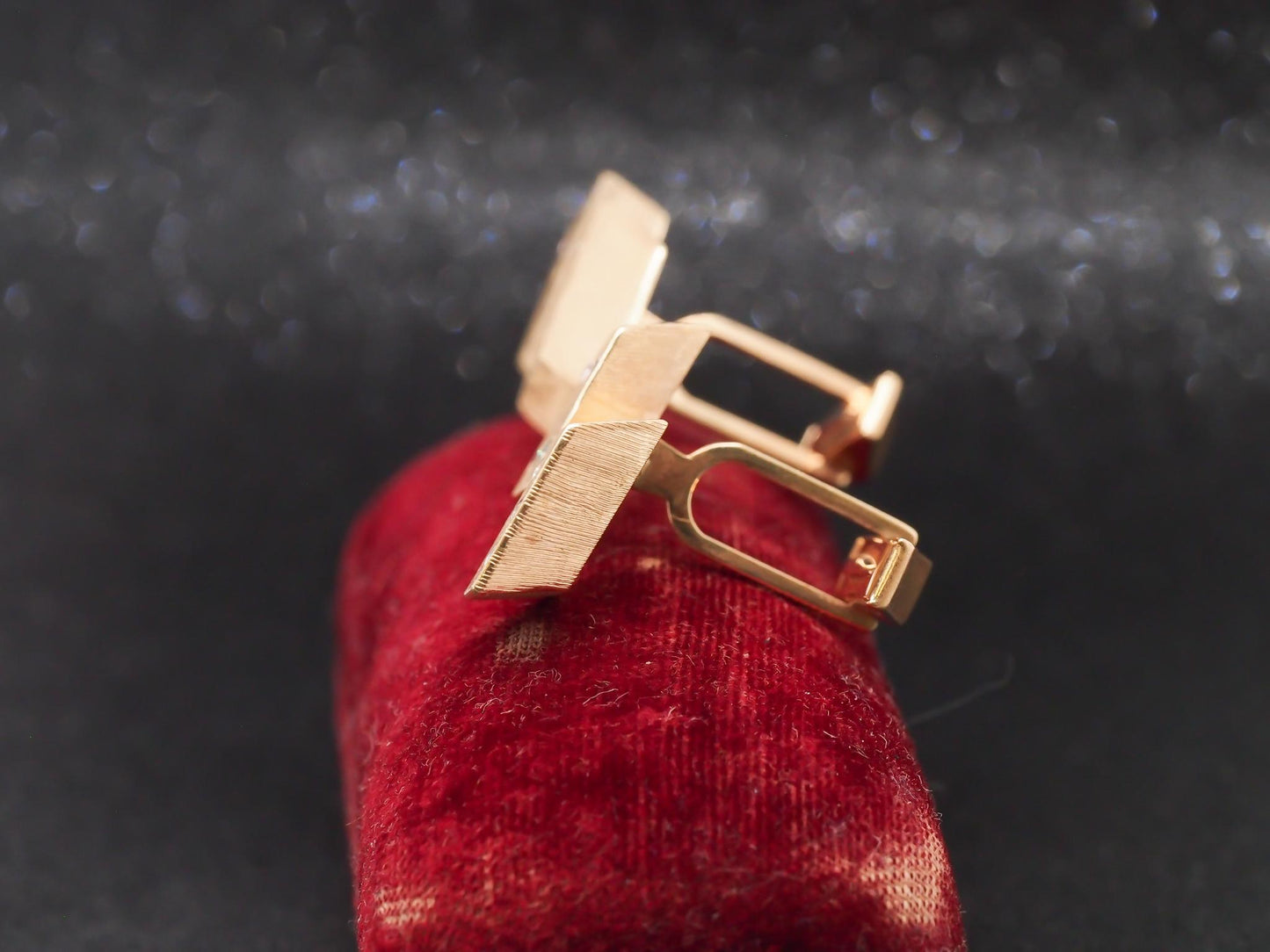 14K Yellow Gold and Diamond Dice Cufflinks - VHK#29
