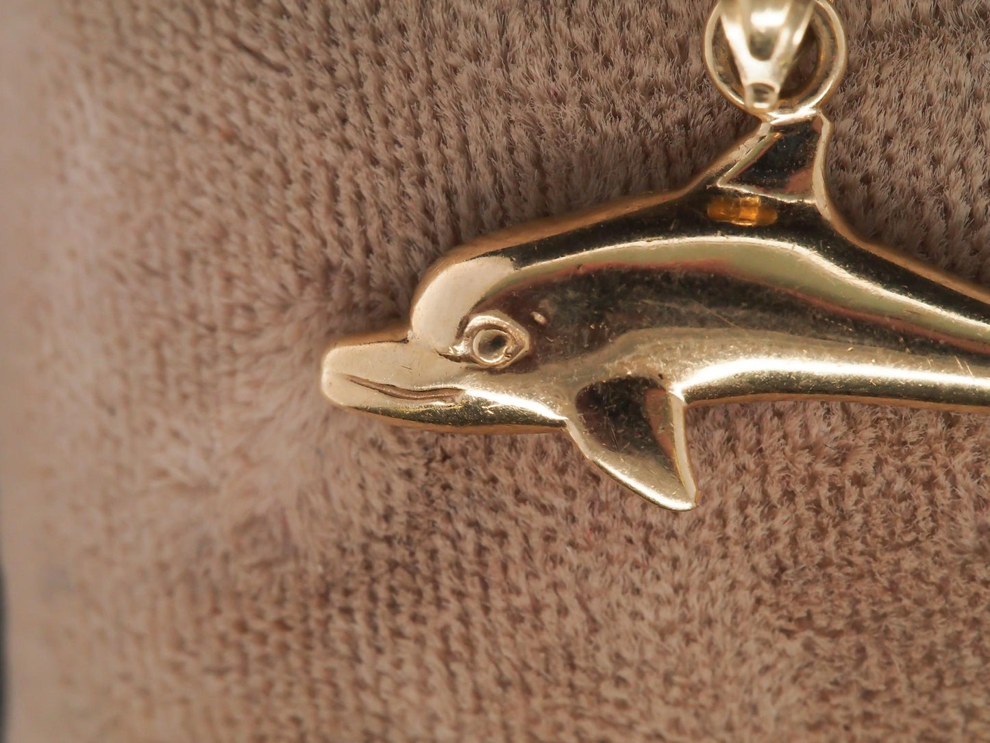 14K Yellow Gold Dolphin Pendant - VHK#48