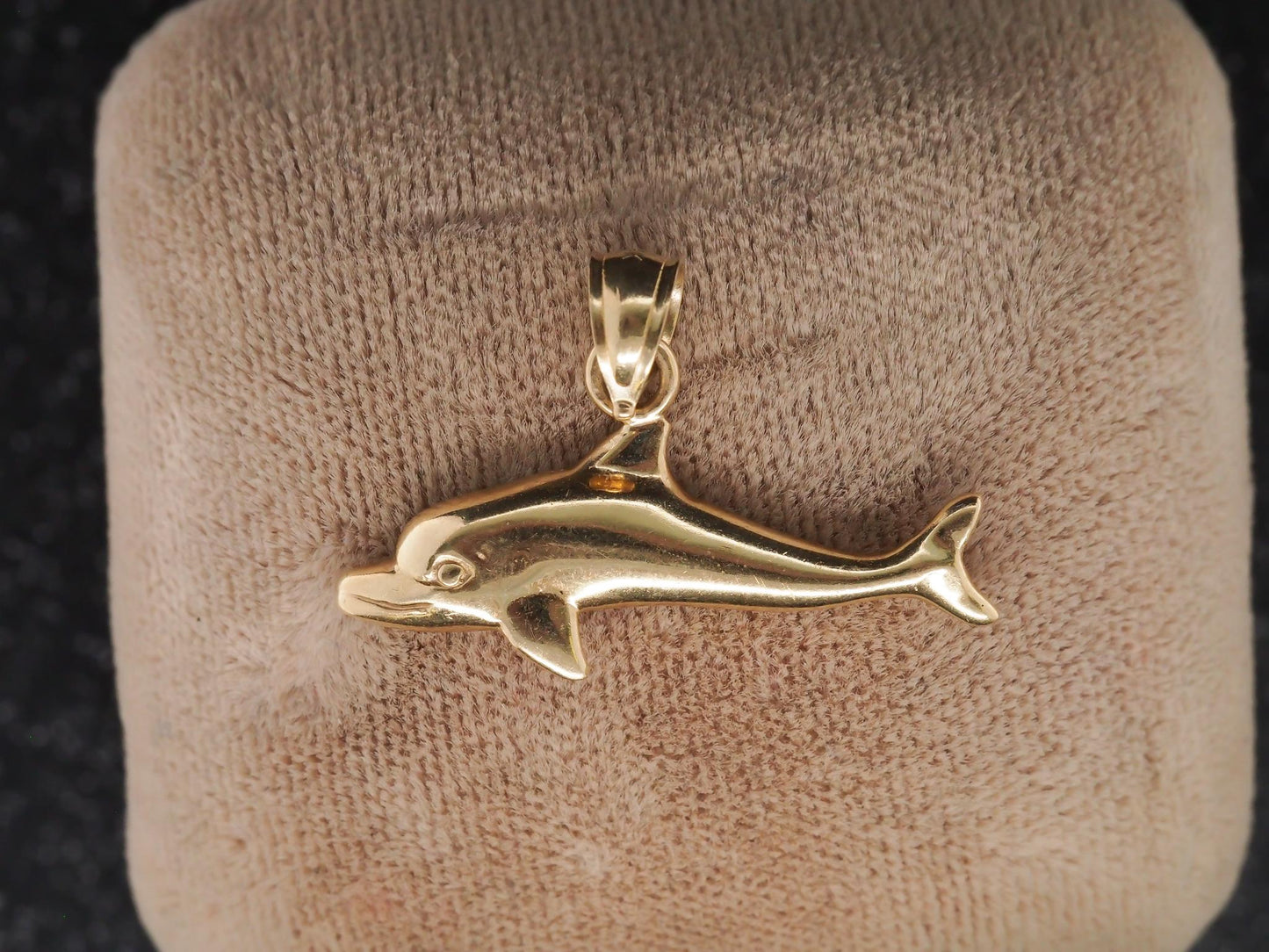 14K Yellow Gold Dolphin Pendant - VHK#48