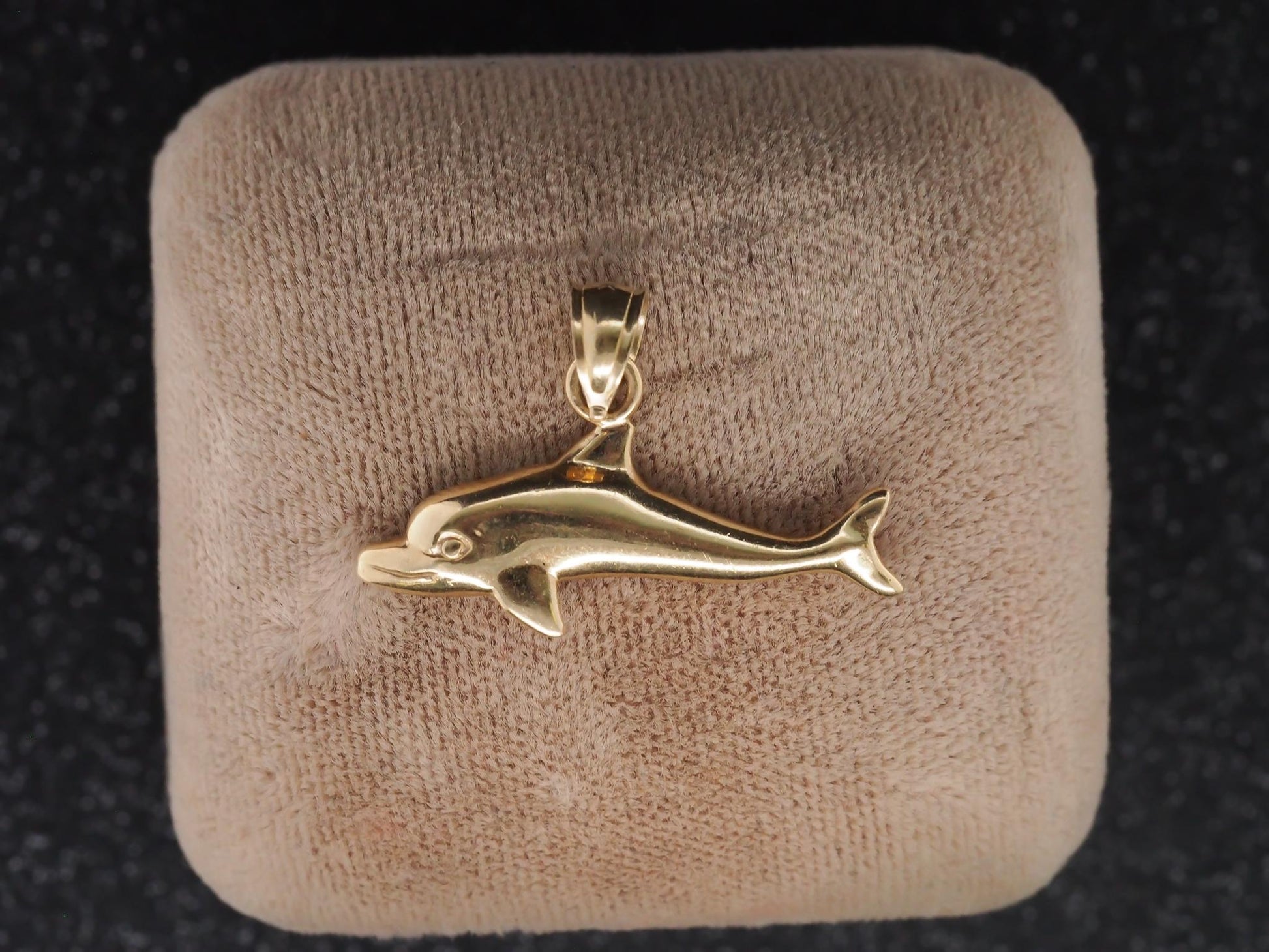 14K Yellow Gold Dolphin Pendant - VHK#48