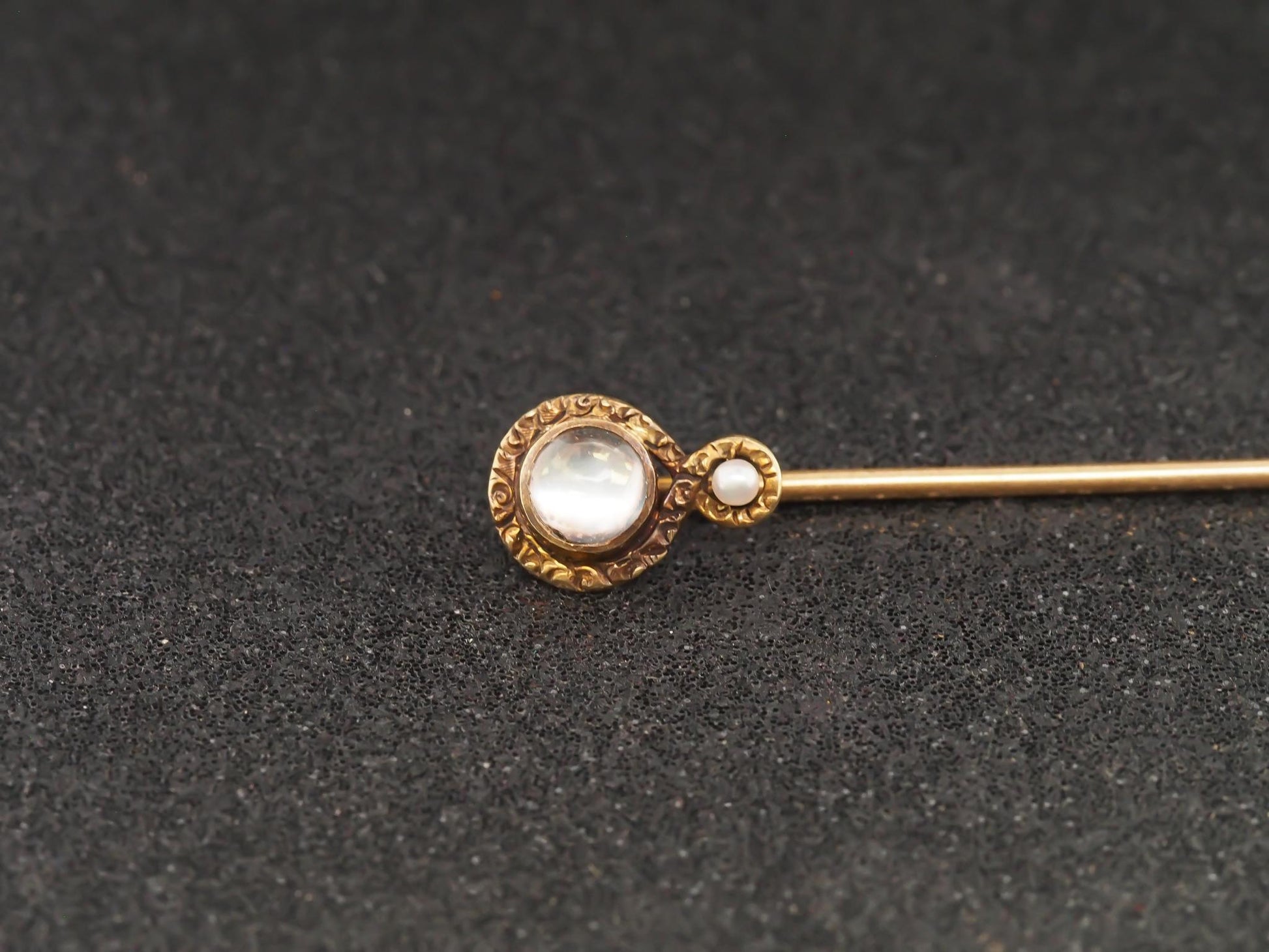 1920s 14K Yellow Gold Moonstone and Pearl Stick Pin - VHK#62