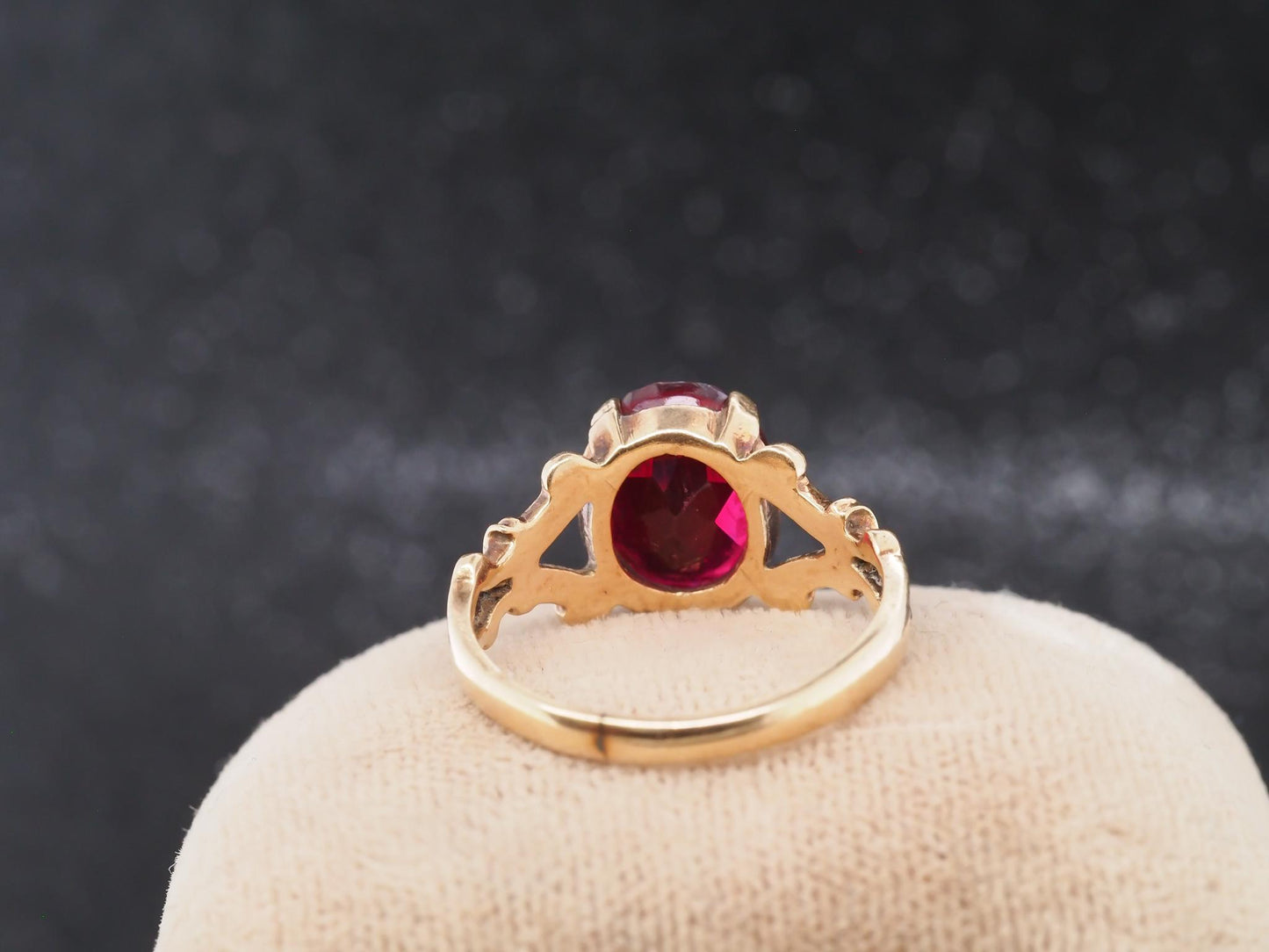 10k Honora Vintage Red Stone Floral Design Ring - VHK#59