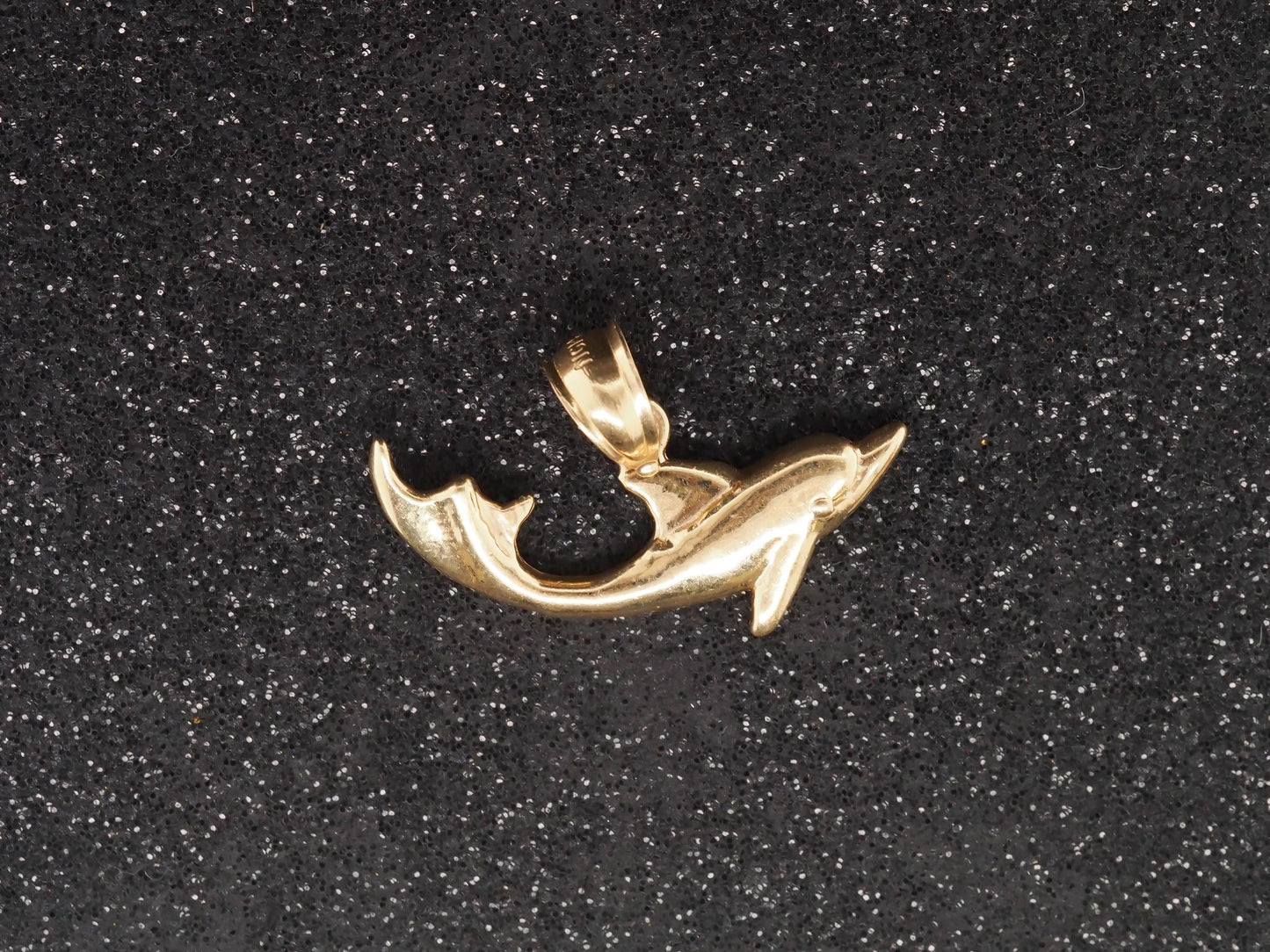 14K Yellow Gold Dolphin Pendant - VHK#52