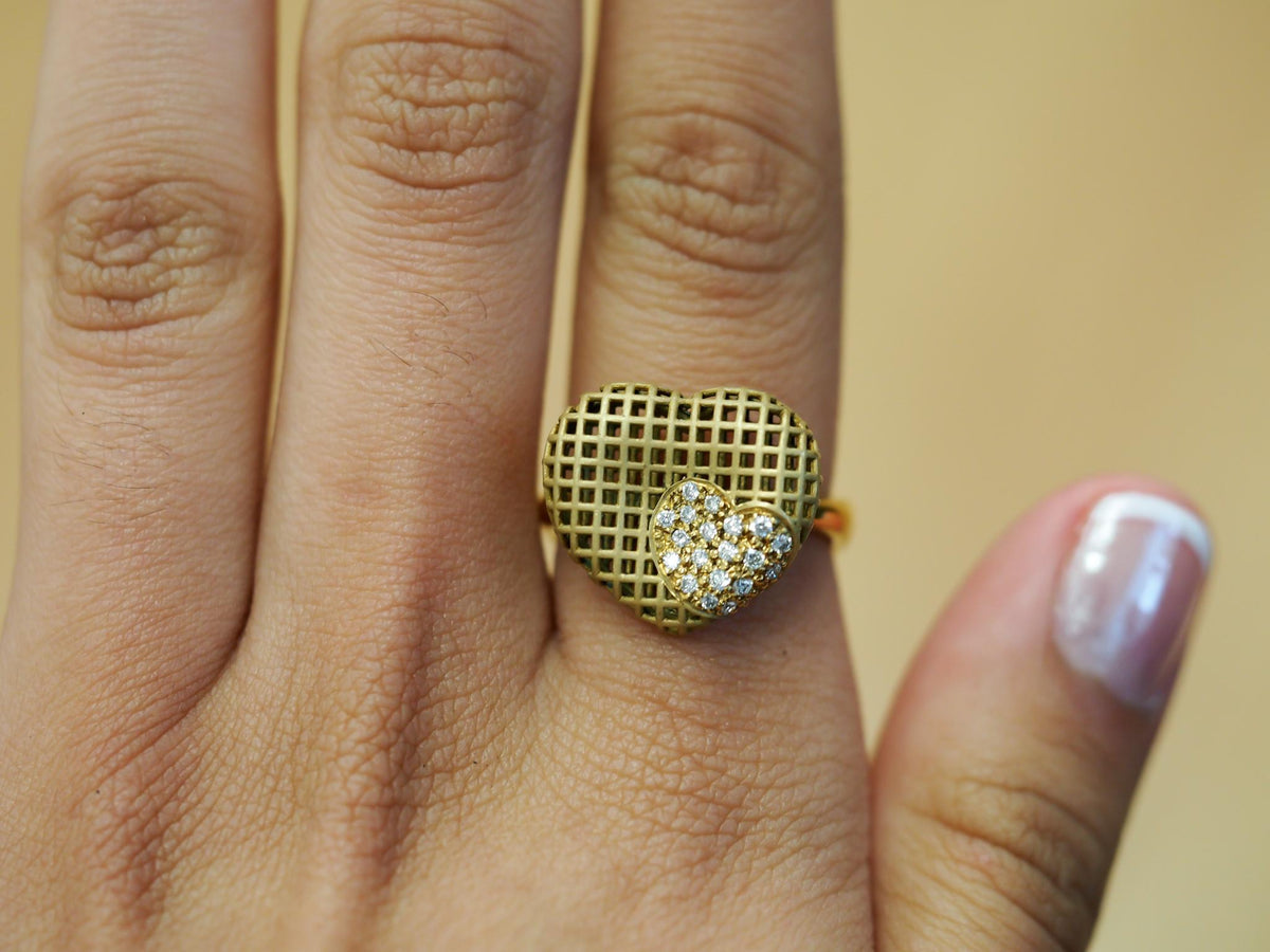 Estate 18K Yellow Gold Diamond Heart Ring - VHK#1057