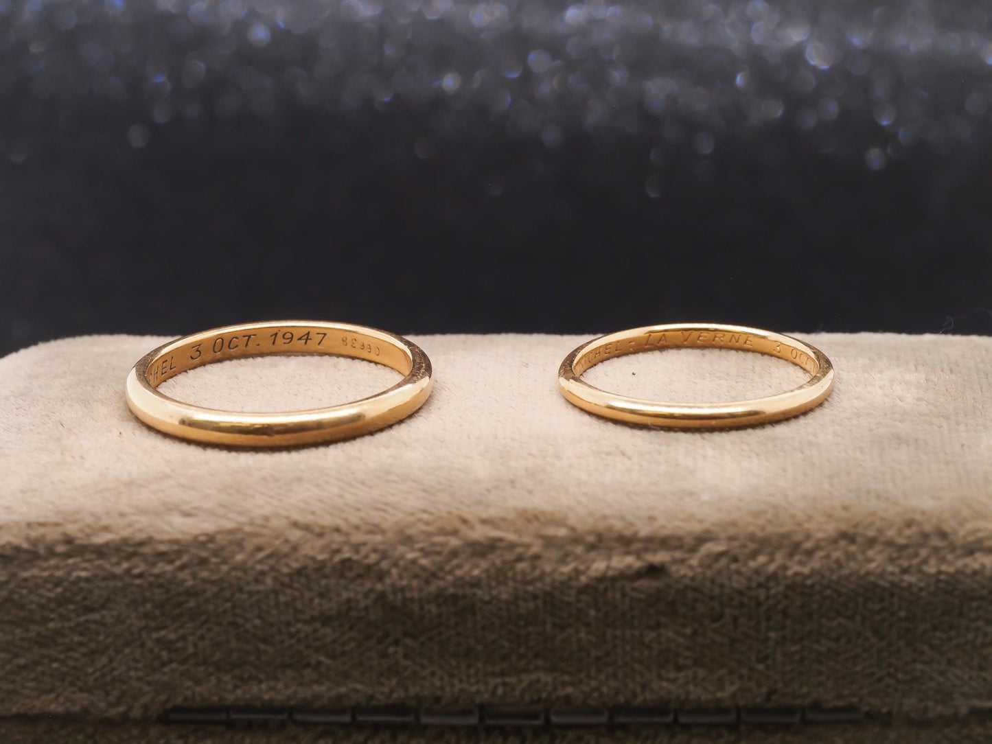 Estate Cartier 18K Yellow Gold Wedding Band Ring Set with Original Box - VHK#108