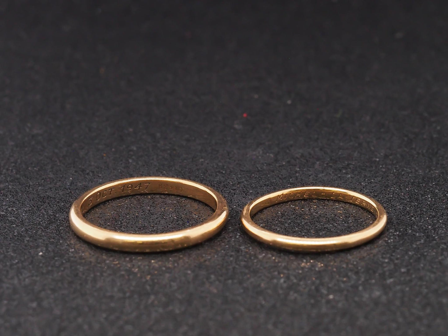 Estate Cartier 18K Yellow Gold Wedding Band Ring Set with Original Box - VHK#108