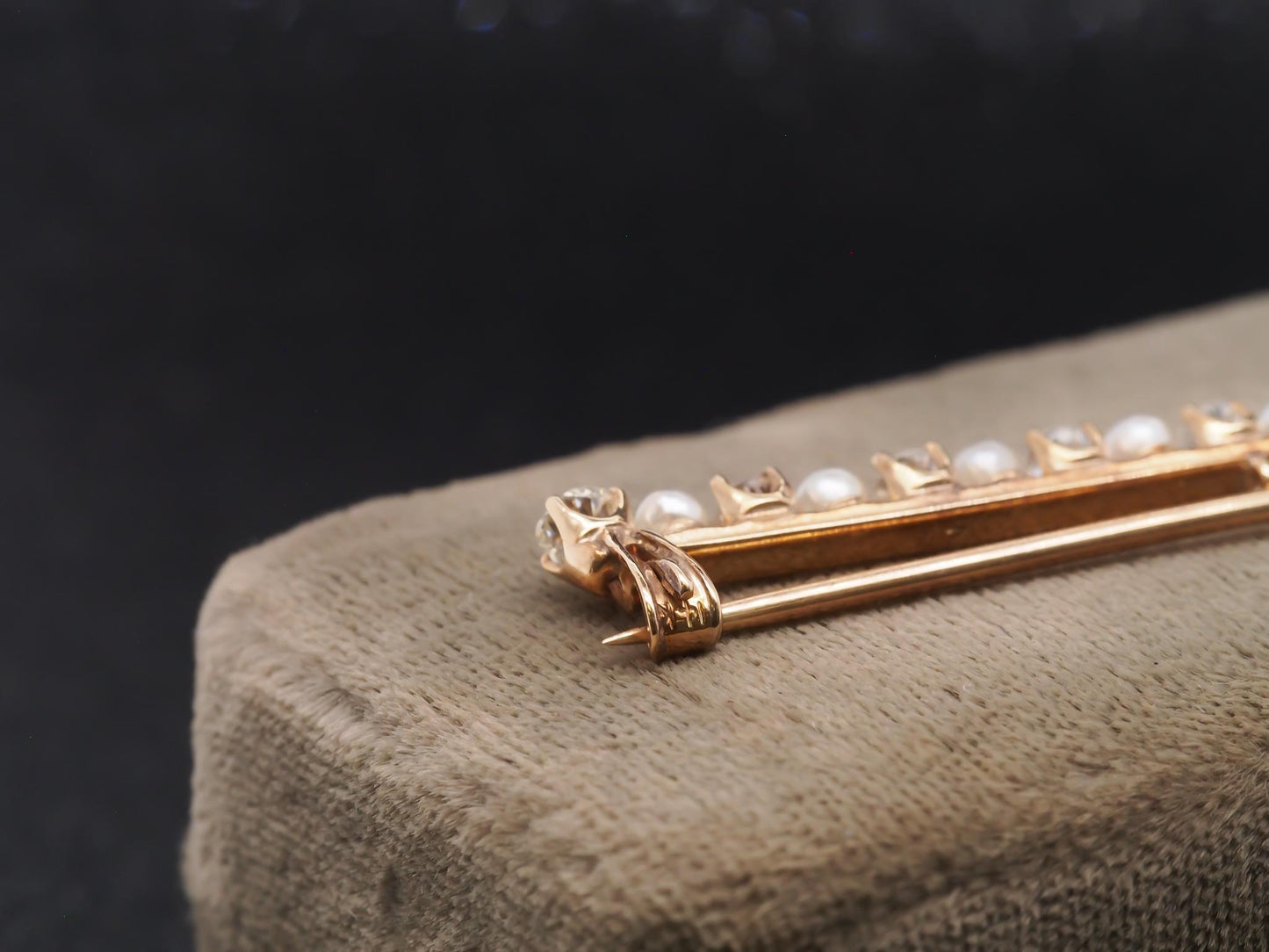 Circa 1900s 14K Yellow Gold Pearl & Old Miner Diamond Bar Pin - VHK#103