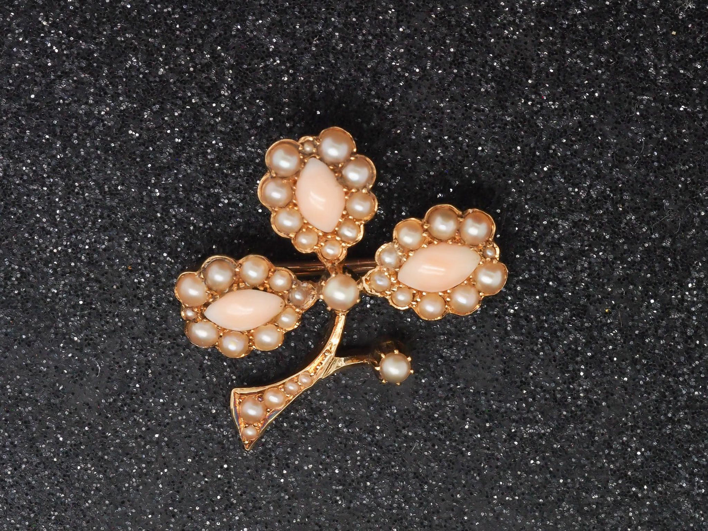 1930s Art Deco Coral and Pearl Brooch Pin - VHK#102