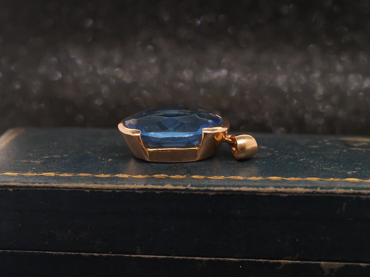 14K Yellow Gold Synthetic Oval Shape Sapphire Pendant - VHK#75