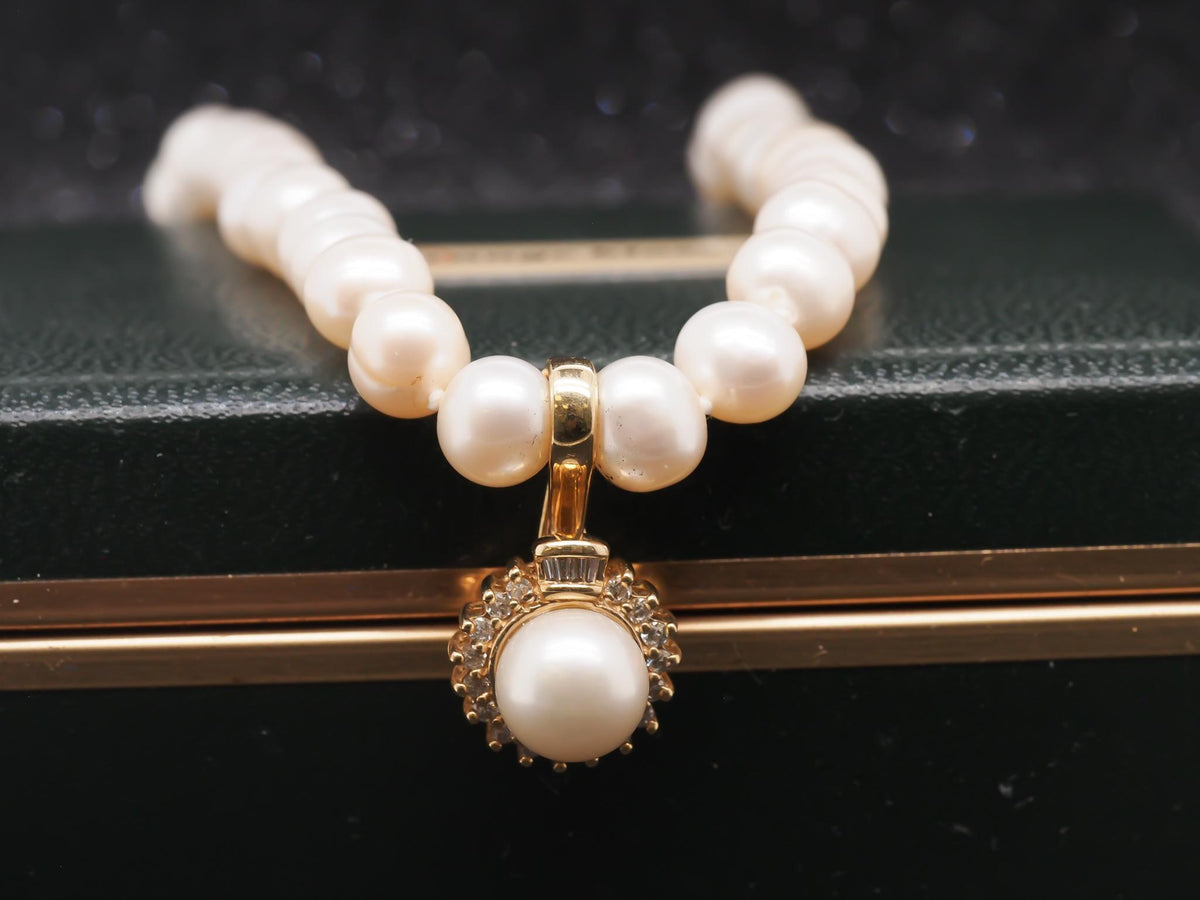 1990s 14k Yellow Gold Diamond Pearl Vintage Necklace - VHK#71