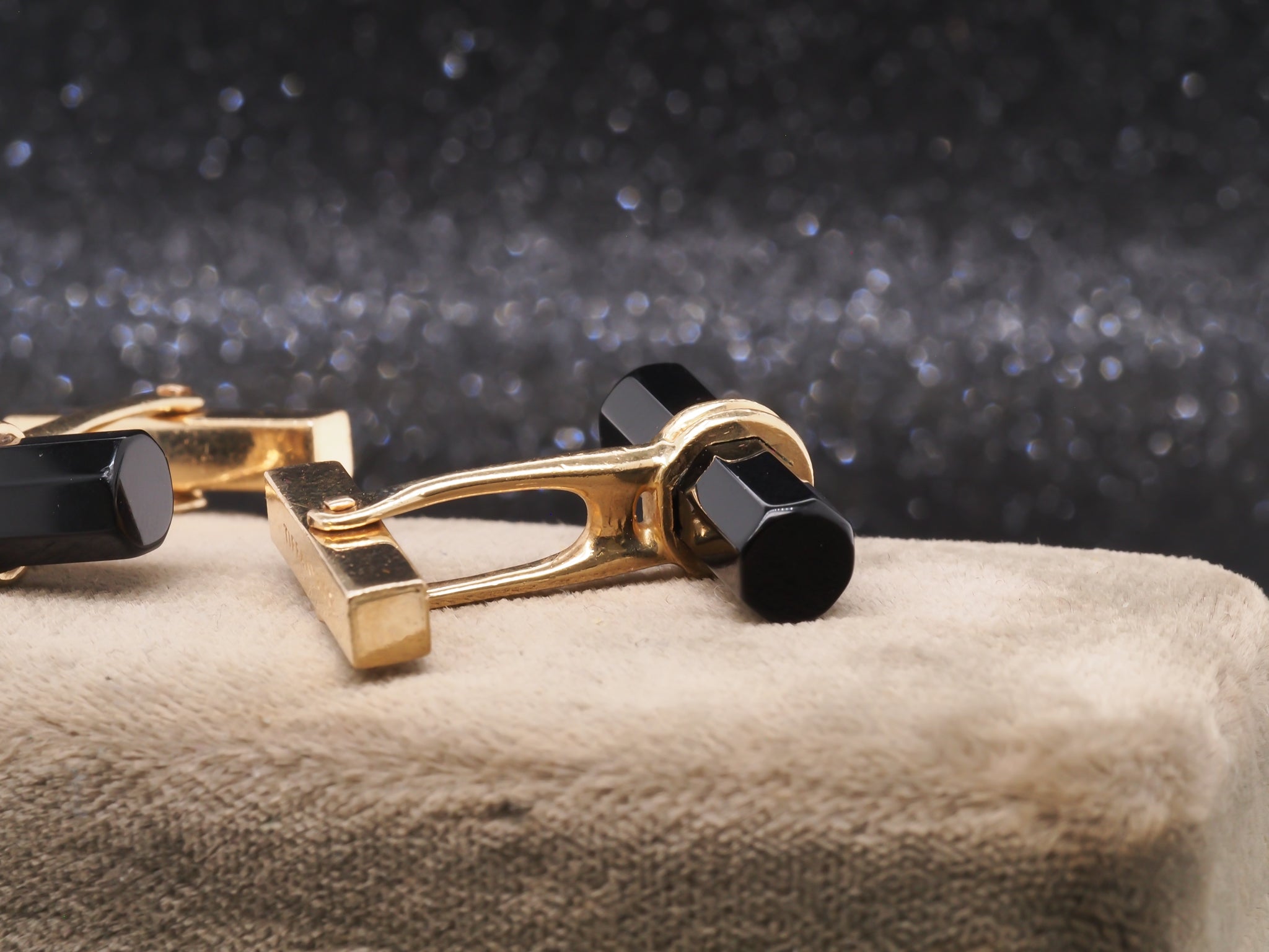 14K Yellow Gold Tiffany & Co Onyx Cufflinks – The Verma Group