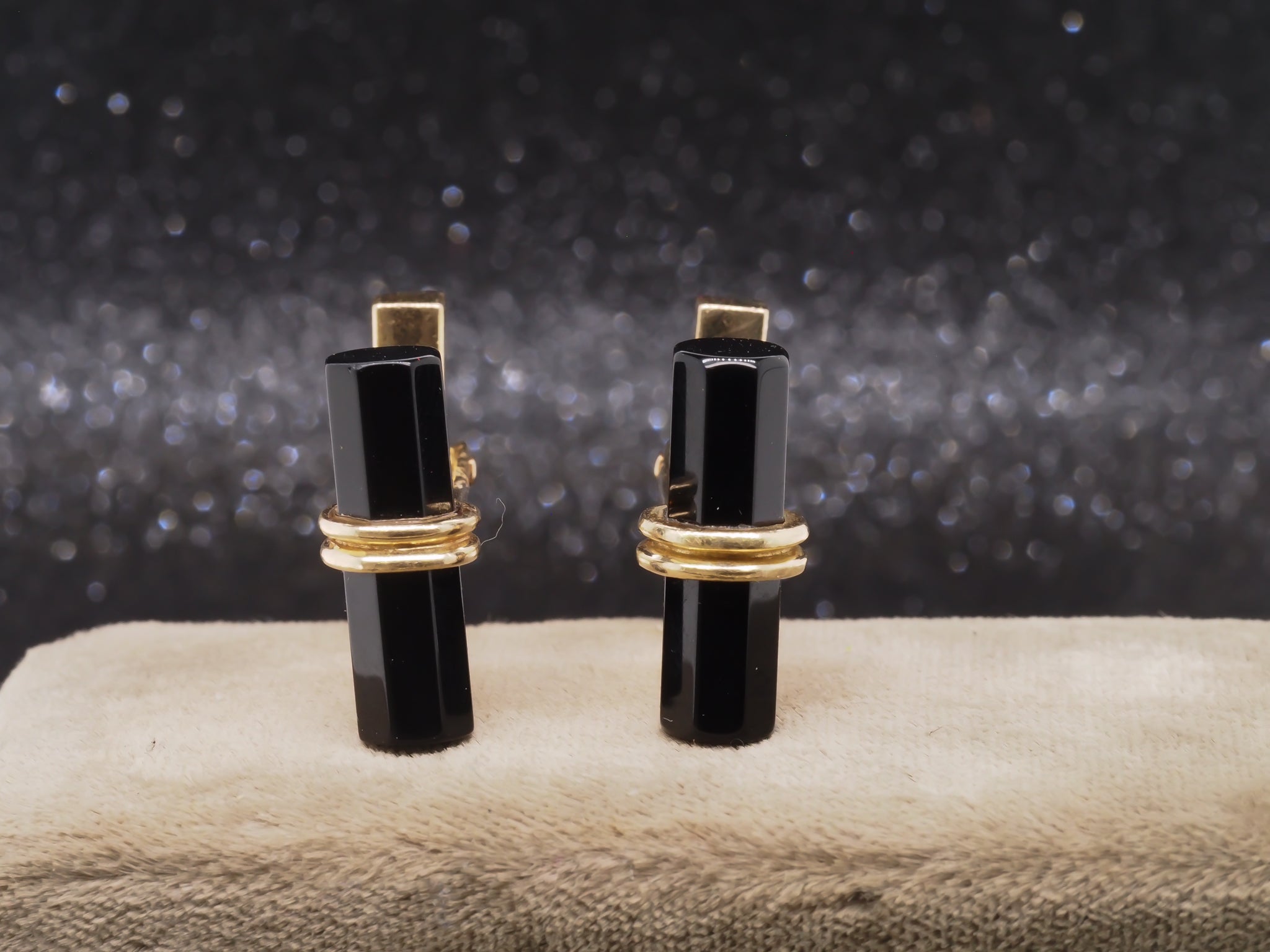 Tiffany & Co. カフリンクス 14K オニキス 14K Yellow Gold Tiffany & Co Onyx Cufflinks – The Verma Group