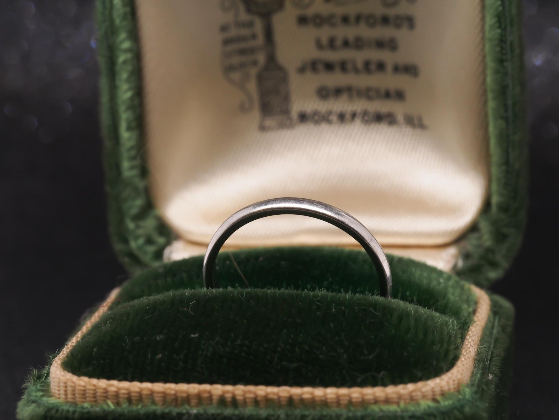 Platinum Art Deco 1930s Classic Wedding Band - VHK#134
