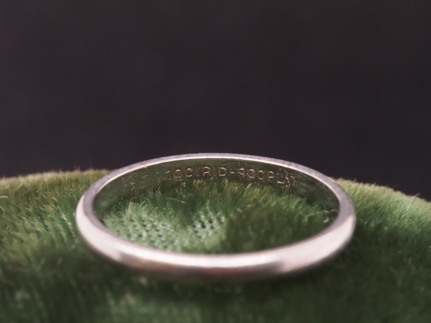 Platinum Art Deco 1930s Classic Wedding Band - VHK#134