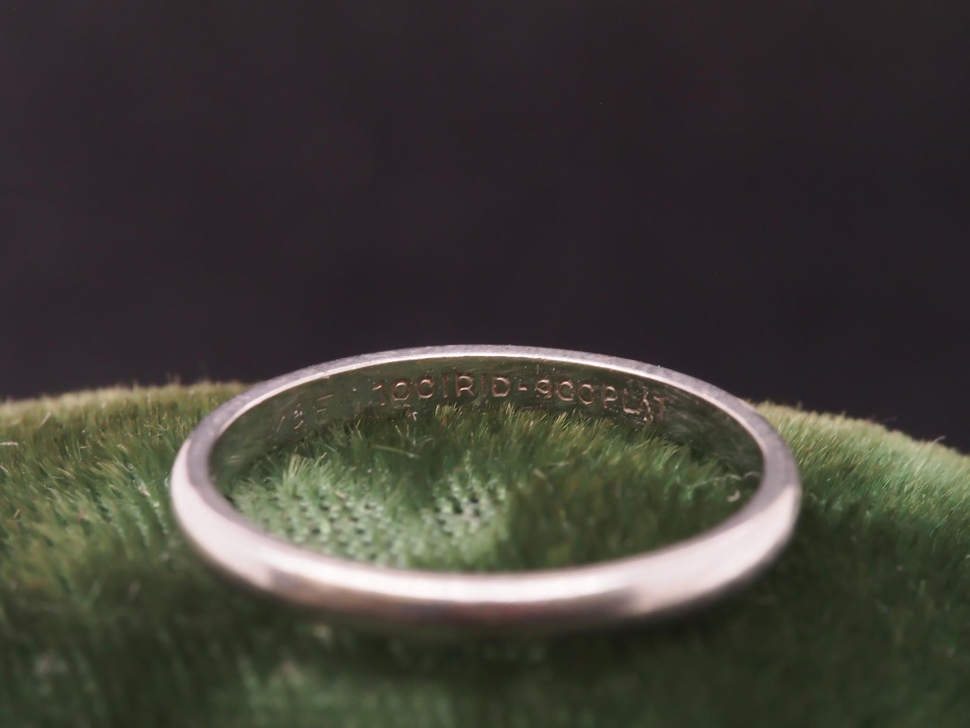 Platinum Art Deco 1930s Classic Wedding Band - VHK#134