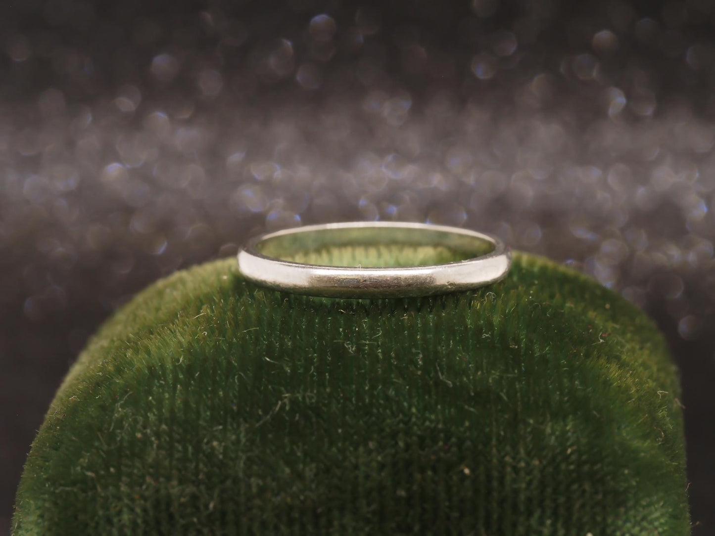 Platinum Art Deco 1930s Classic Wedding Band - VHK#134