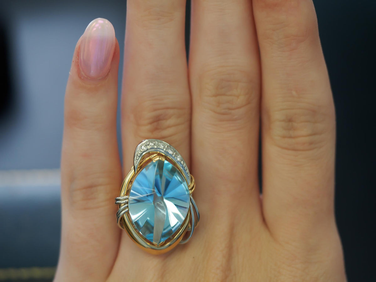 18K Yellow Gold & Platinum 14.50ct Aquamarine and Diamond Ring - VHK#110