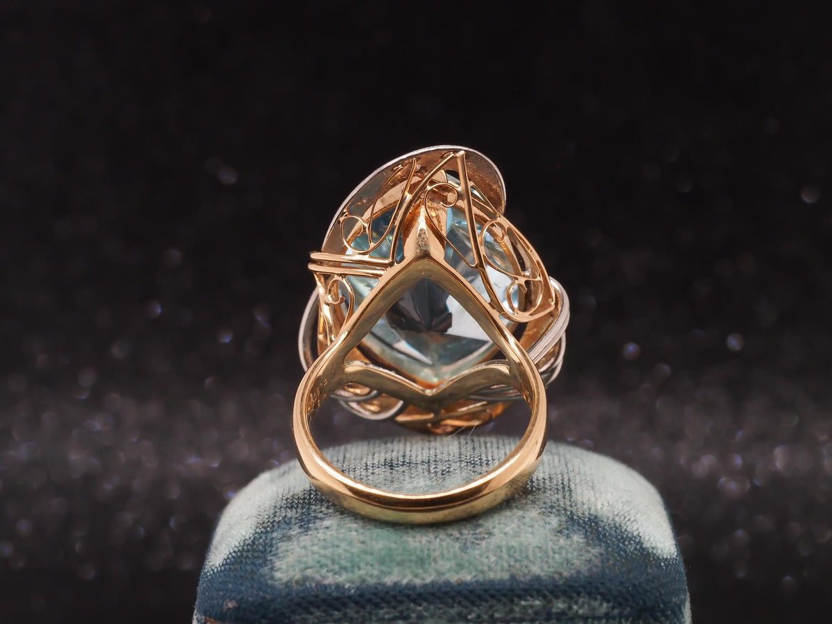 18K Yellow Gold & Platinum 14.50ct Aquamarine and Diamond Ring - VHK#110