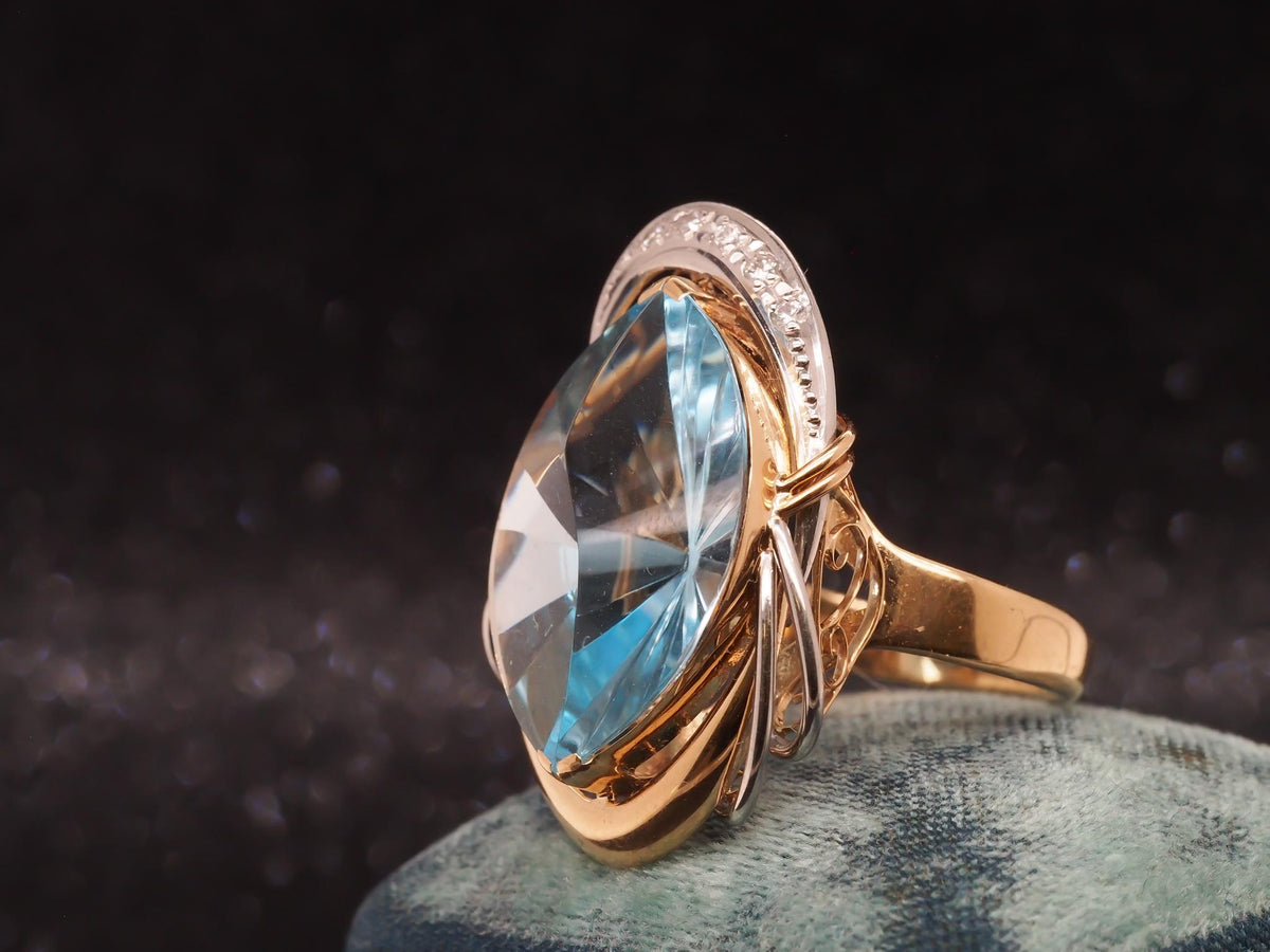 18K Yellow Gold & Platinum 14.50ct Aquamarine and Diamond Ring - VHK#110