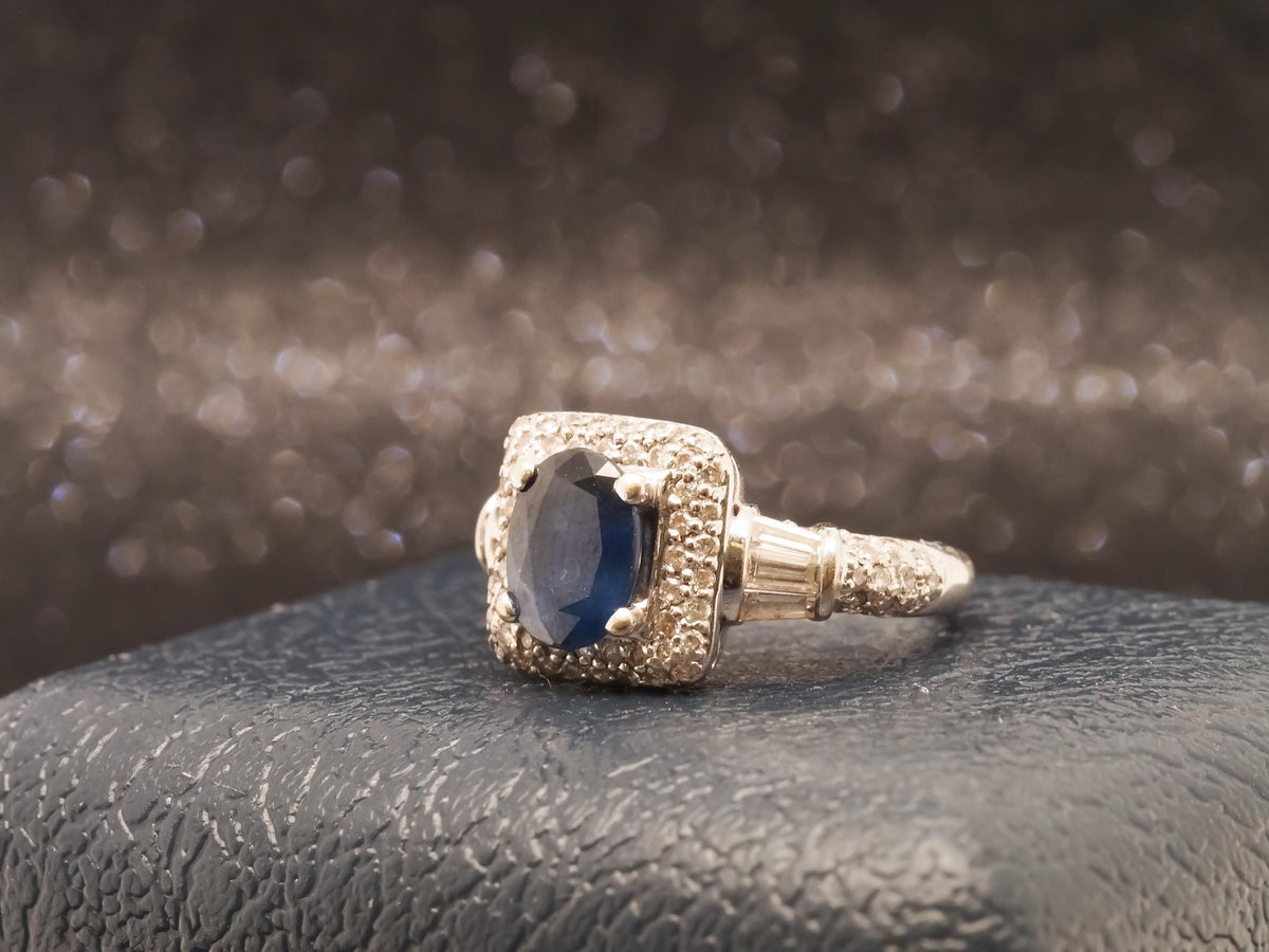 18k White Gold Sapphire and Diamond Engagement Ring - VHK#189