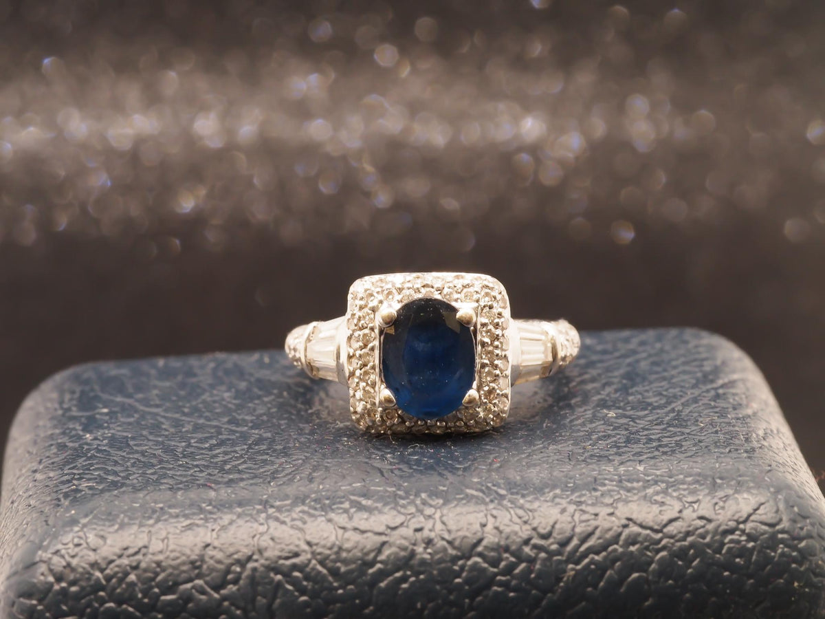 18k White Gold Sapphire and Diamond Engagement Ring - VHK#189