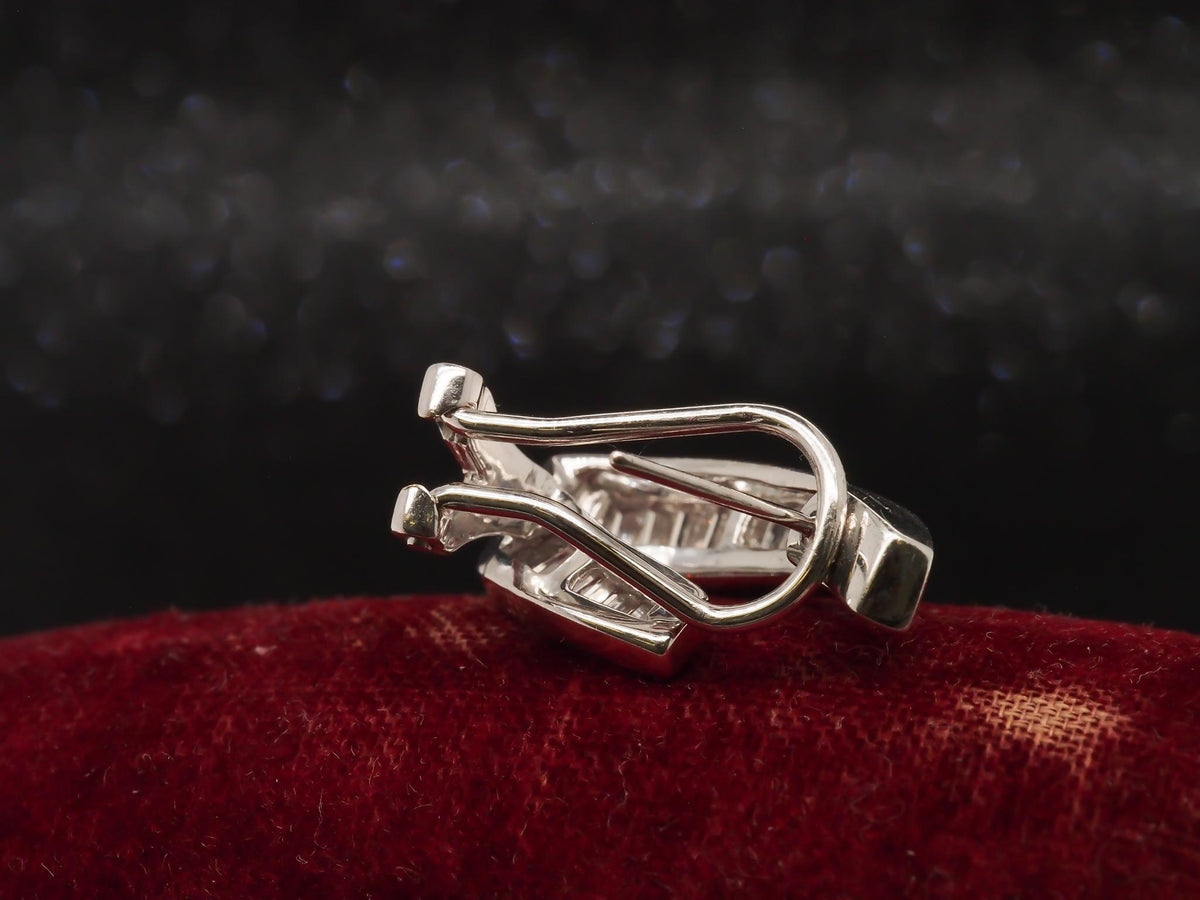18K White Gold Baguette Diamond Twist Earrings - VHK#174
