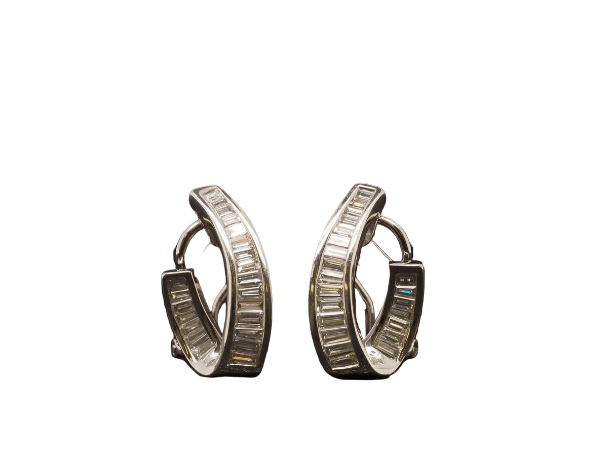 18K White Gold Baguette Diamond Twist Earrings - VHK#174