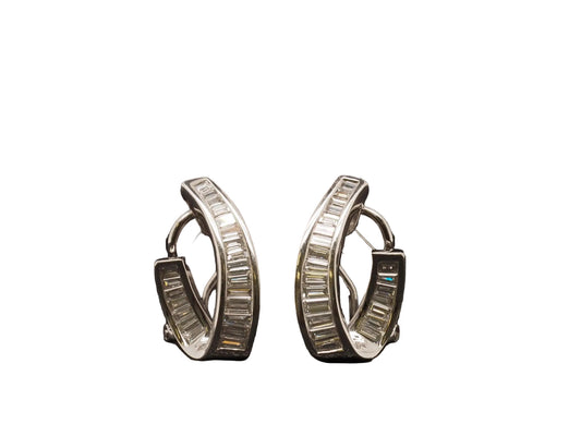 18K White Gold Baguette Diamond Twist Earrings - VHK#174