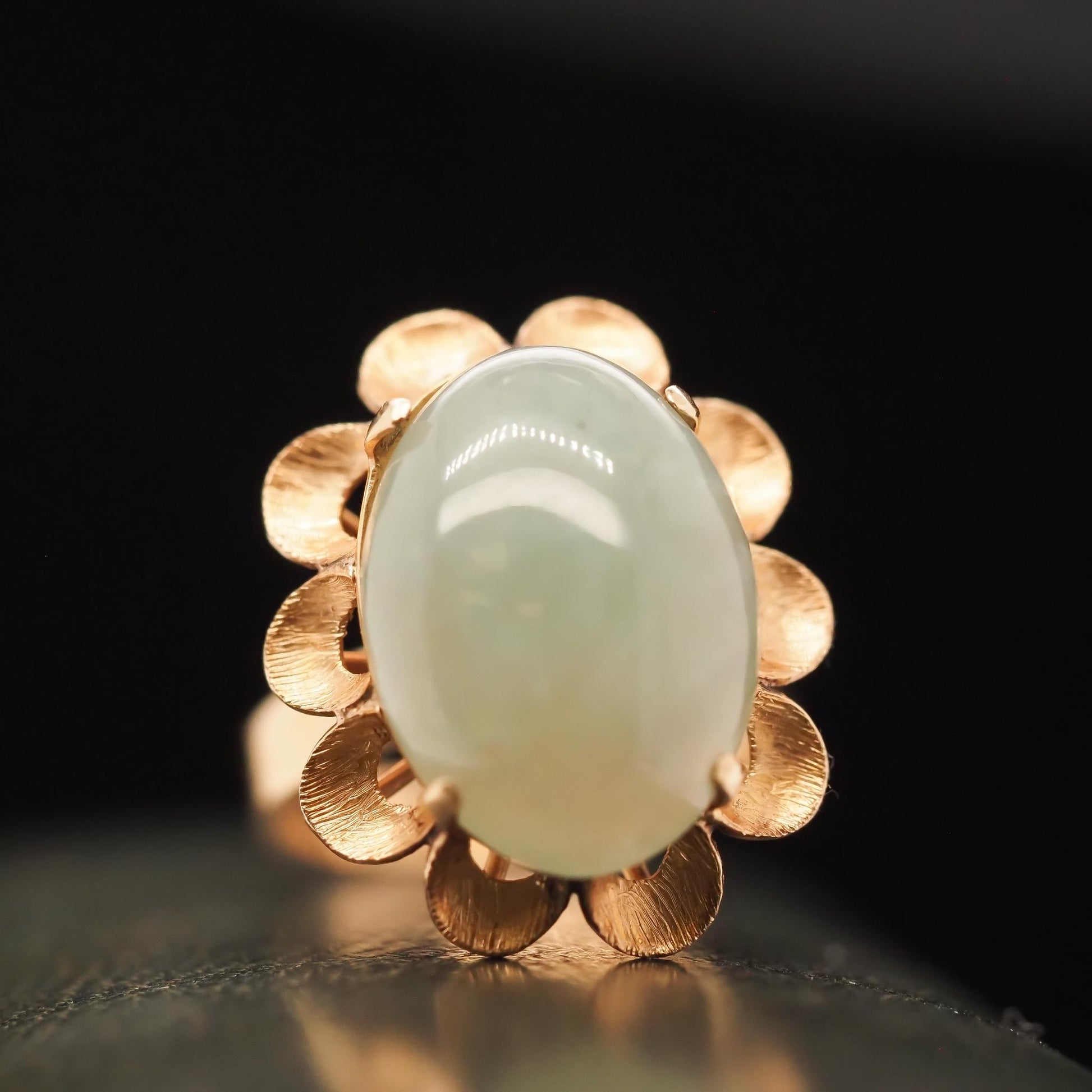 Vintage 14K Yellow Gold Cabochon Jade Cocktail Ring - VHK#685