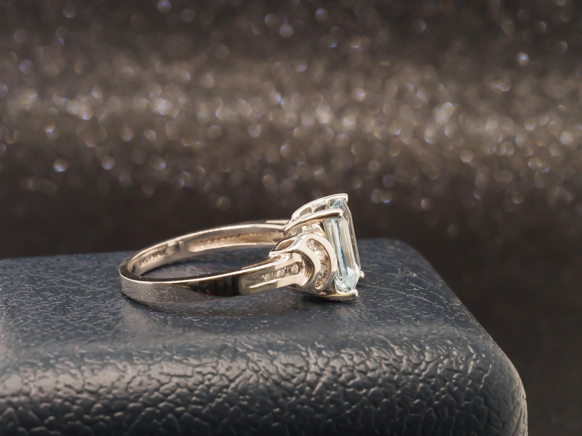 14k White Gold Aquamarine and Diamond Engagement Ring - VHK#235