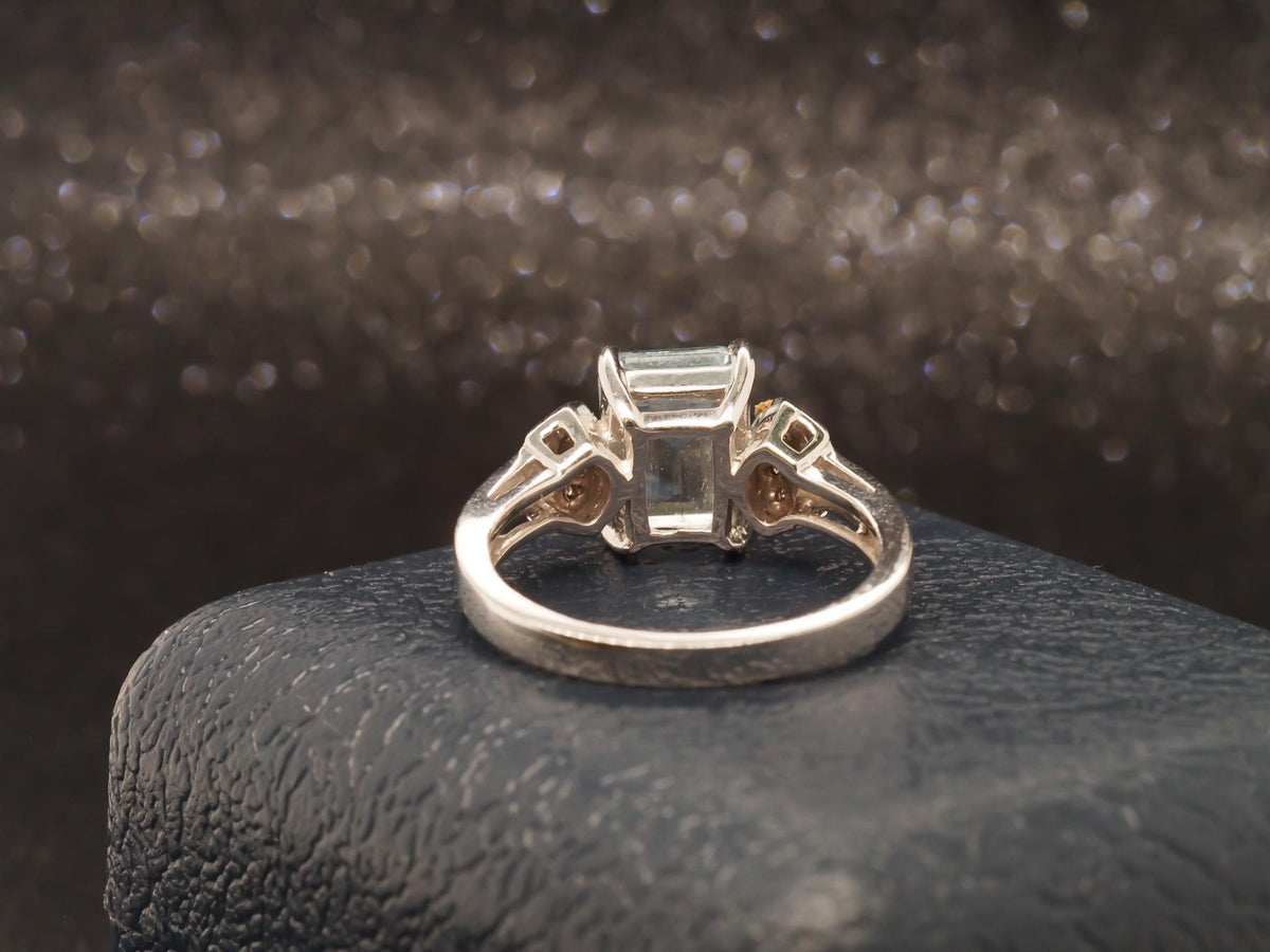 14k White Gold Aquamarine and Diamond Engagement Ring - VHK#235