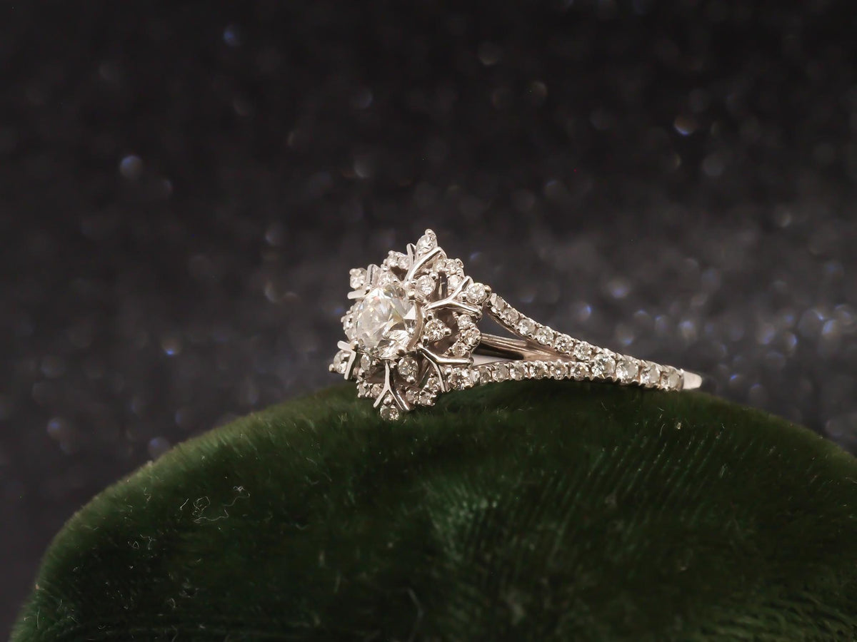 14K White Gold Diamond Engagement Ring - VHK#272