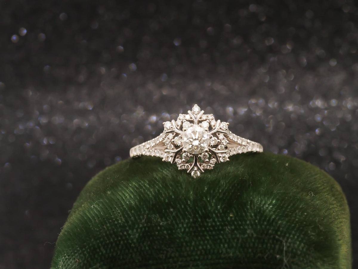 14K White Gold Diamond Engagement Ring - VHK#272