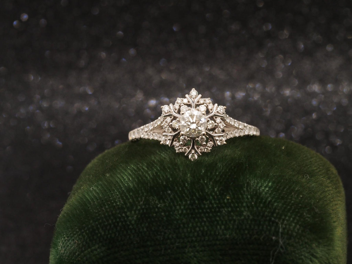 14K White Gold Diamond Engagement Ring - VHK#272