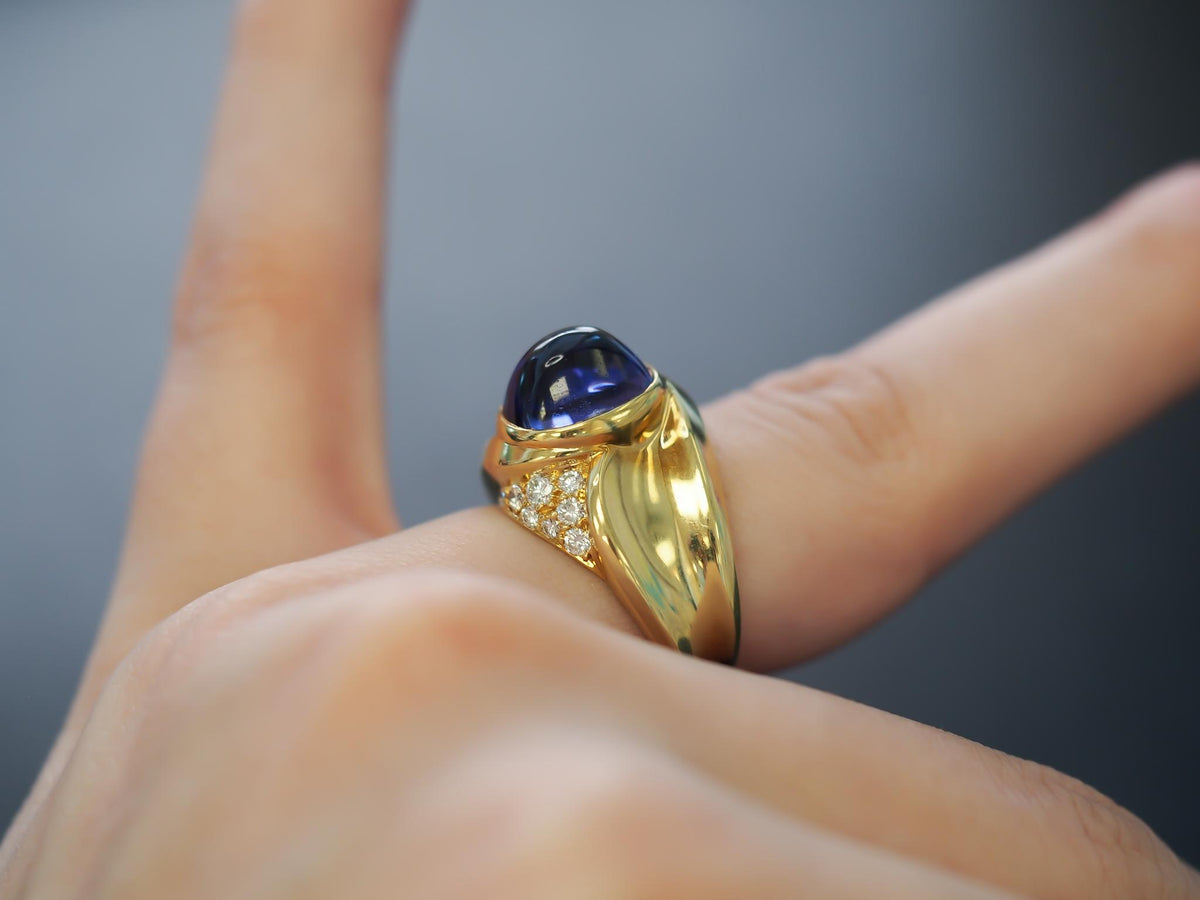 Estate 18K Yellow Gold Tanzanite Sugarloaf Cabochon and Diamond Ring - VHK#336c