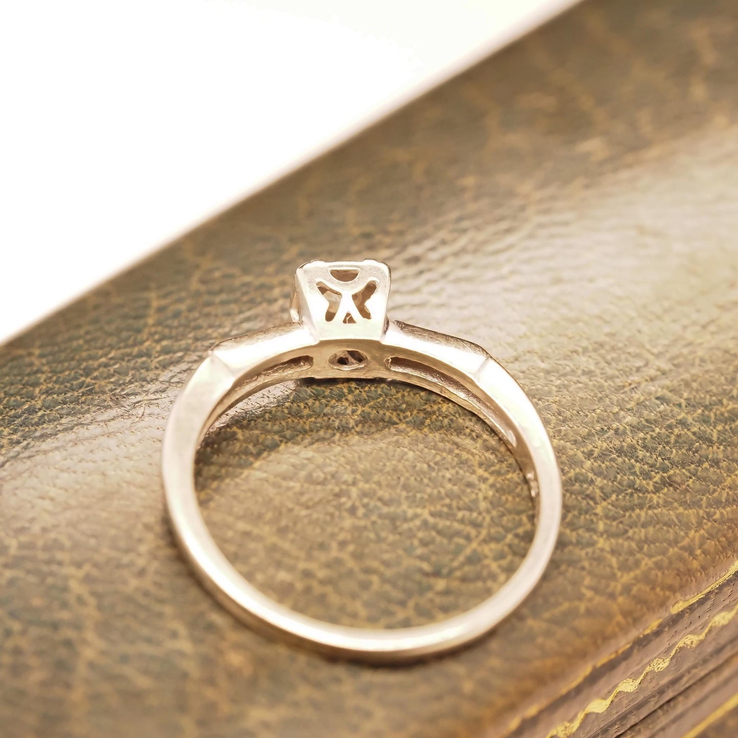 Circa 1940s 14K White Gold .15ct Diamond Engagement Ring - VHK#703