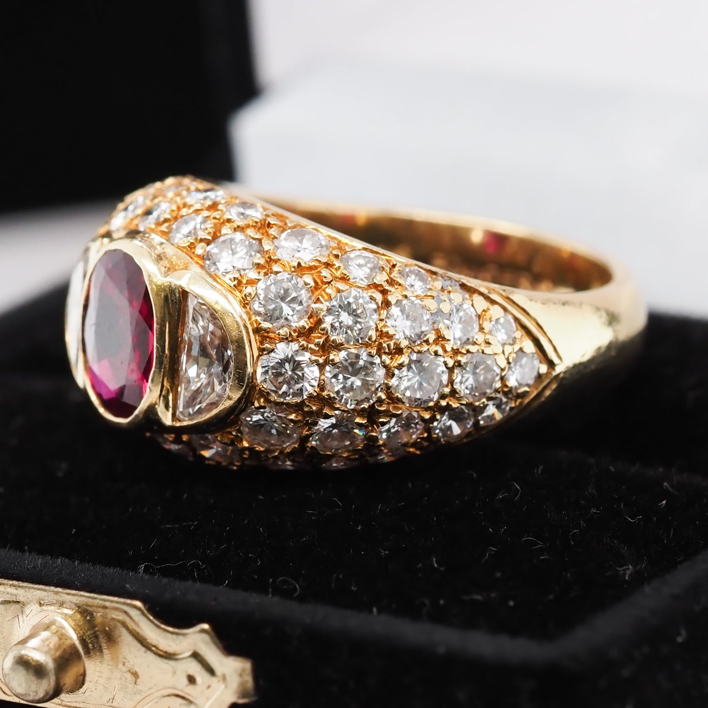 18K Yellow Gold Vintage FOUGERAY Ruby and Diamond Ring with GIA