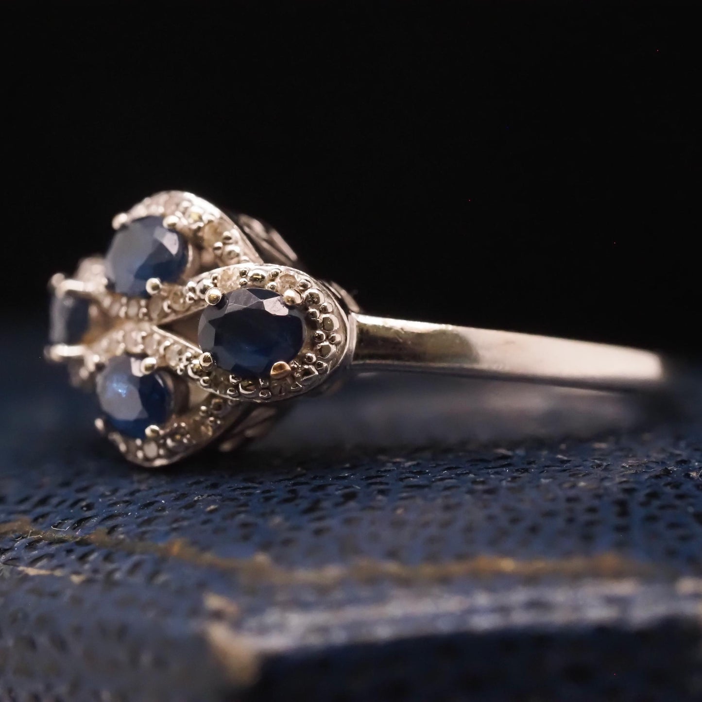 14K White Gold Diamond and Sapphire Ring - VHK#709