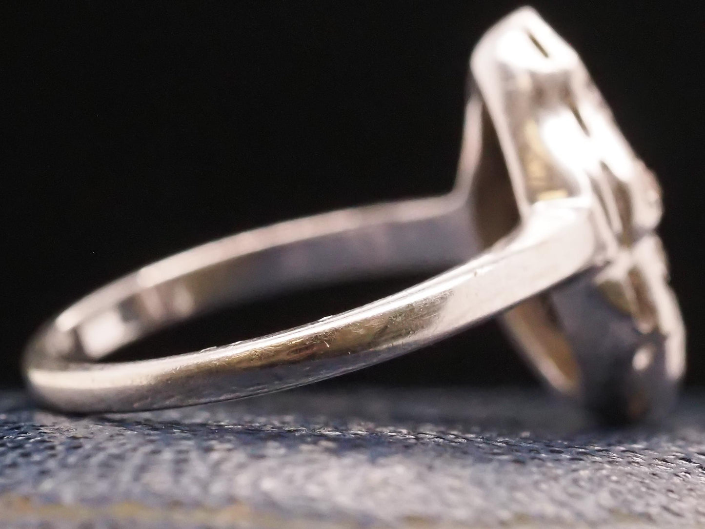 14K White Gold Art Deco Diamond and Sapphire Ring - VHK#724